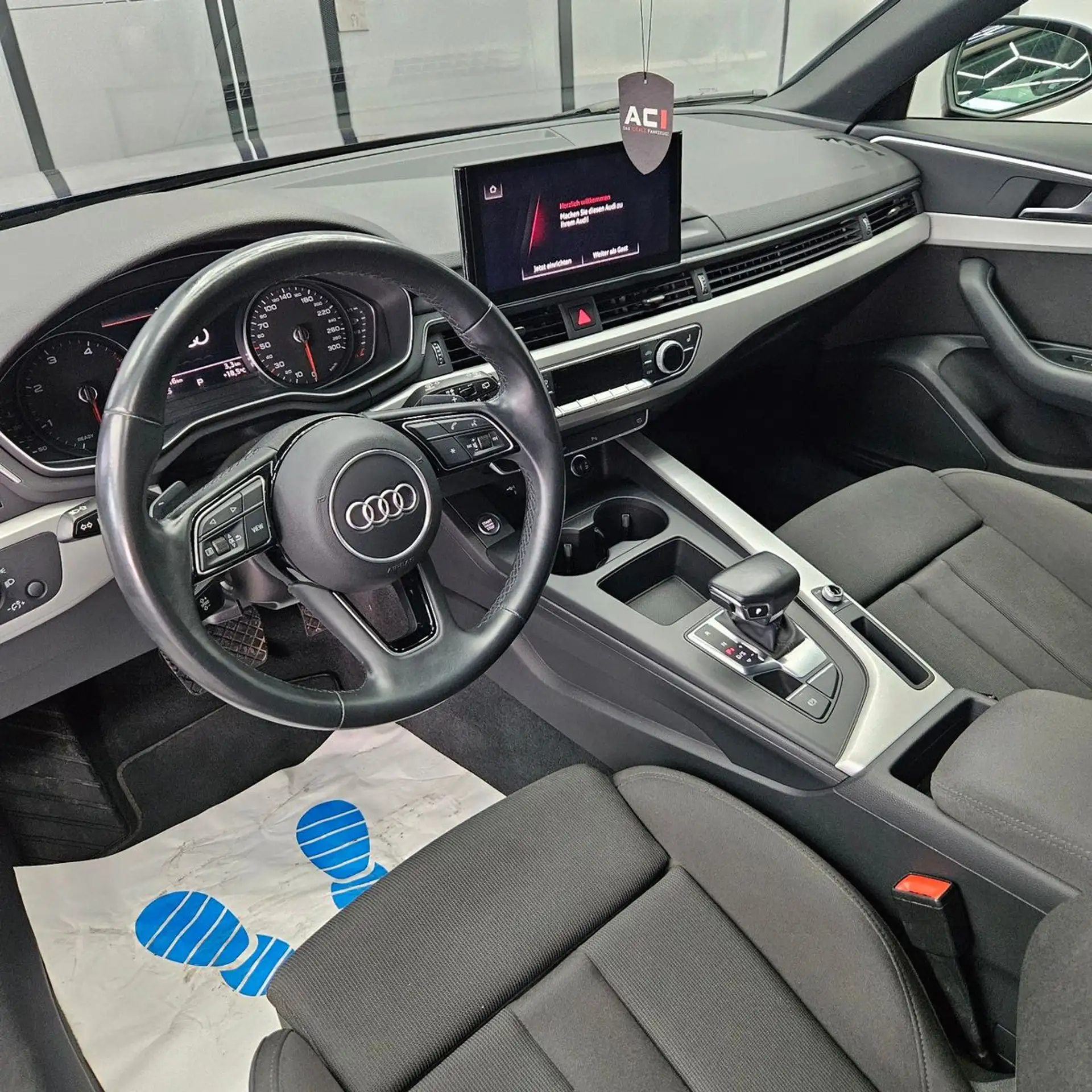 Audi - A4