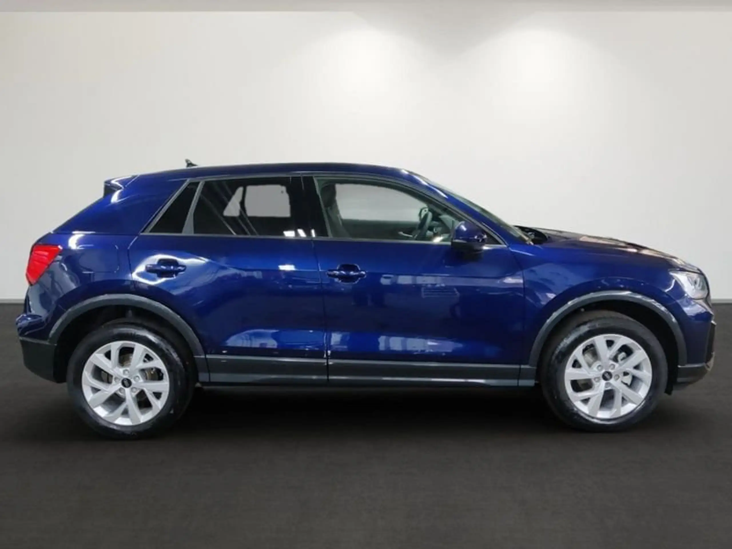 Audi - Q2