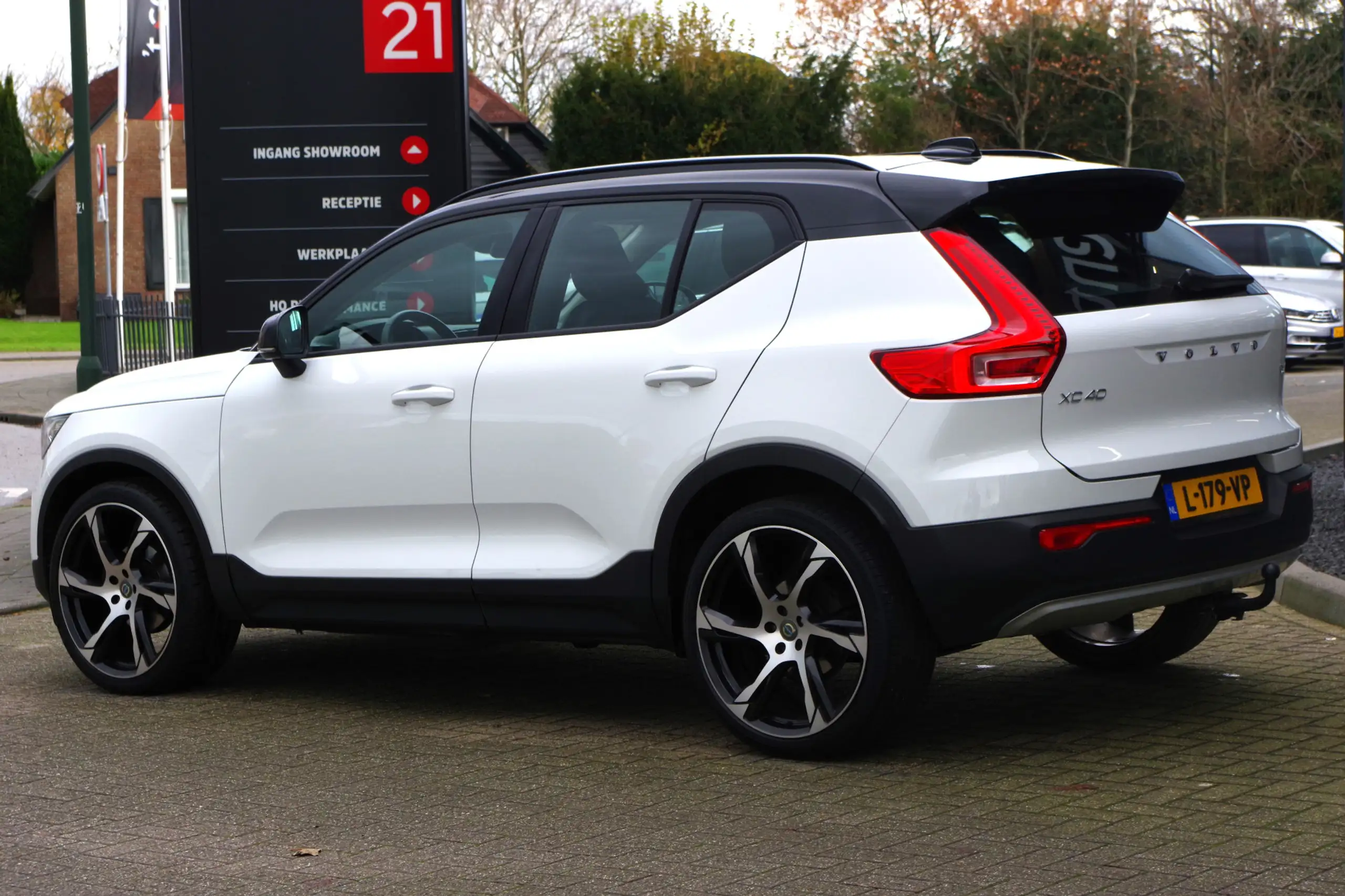 Volvo - XC40