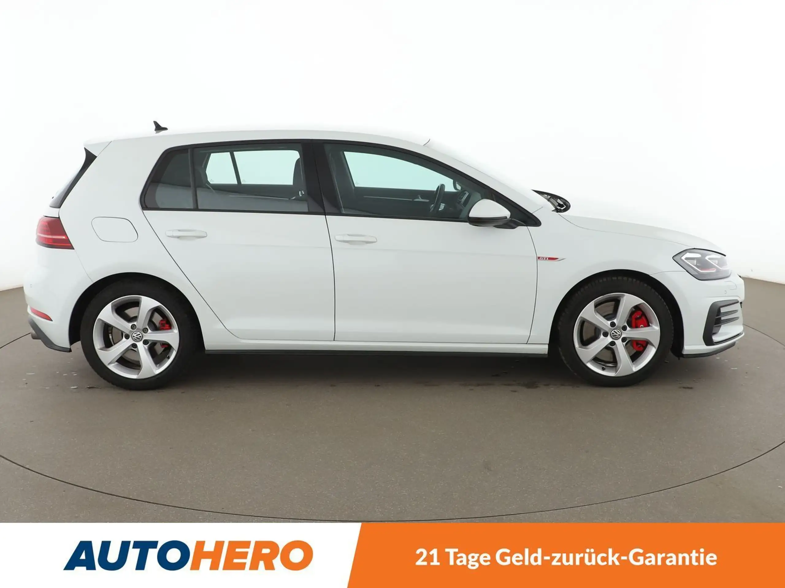 Volkswagen - Golf GTI