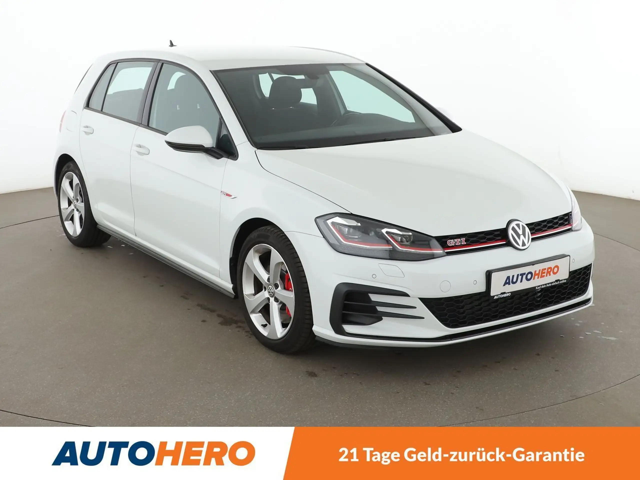 Volkswagen - Golf GTI