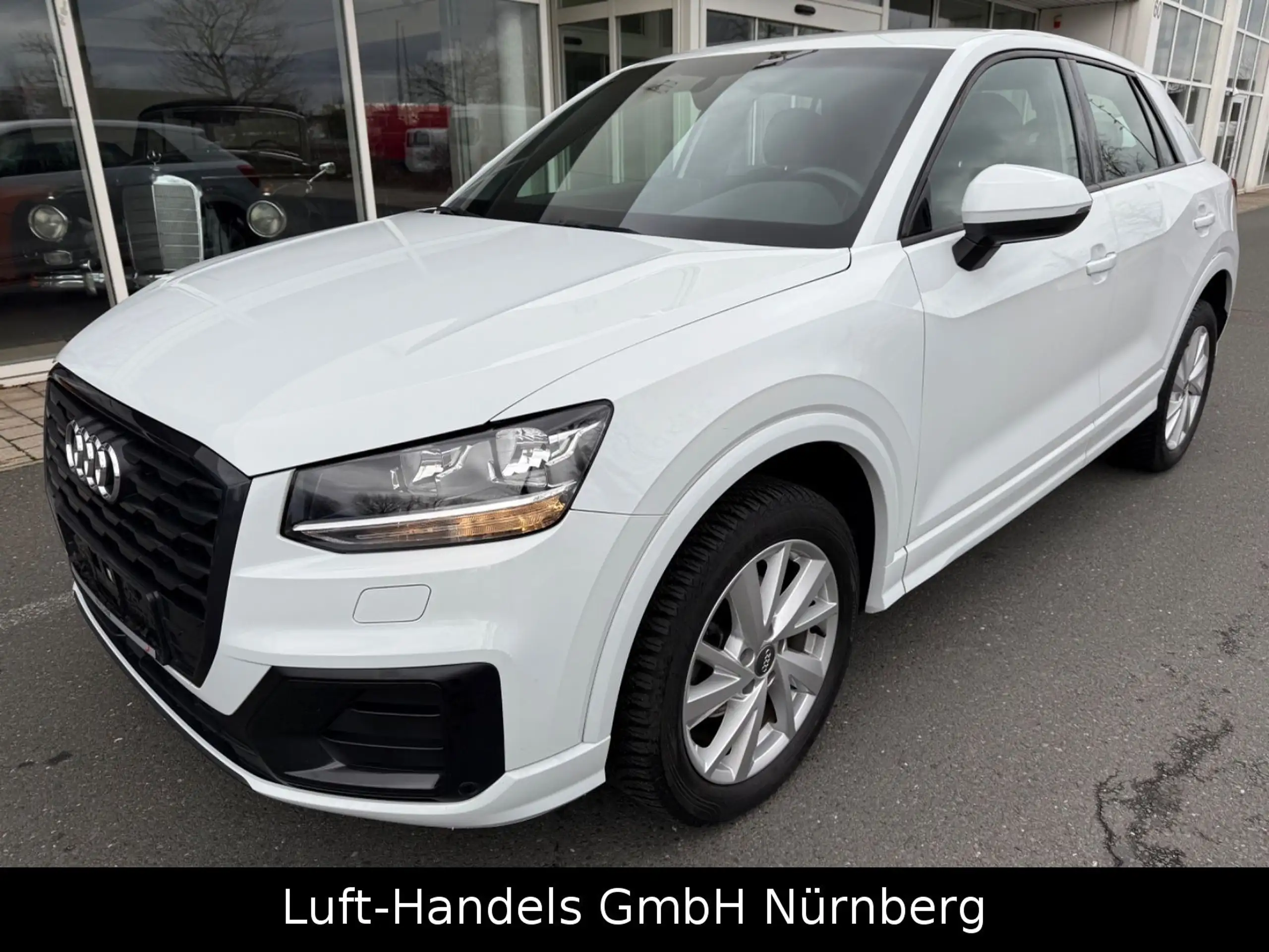 Audi - Q2