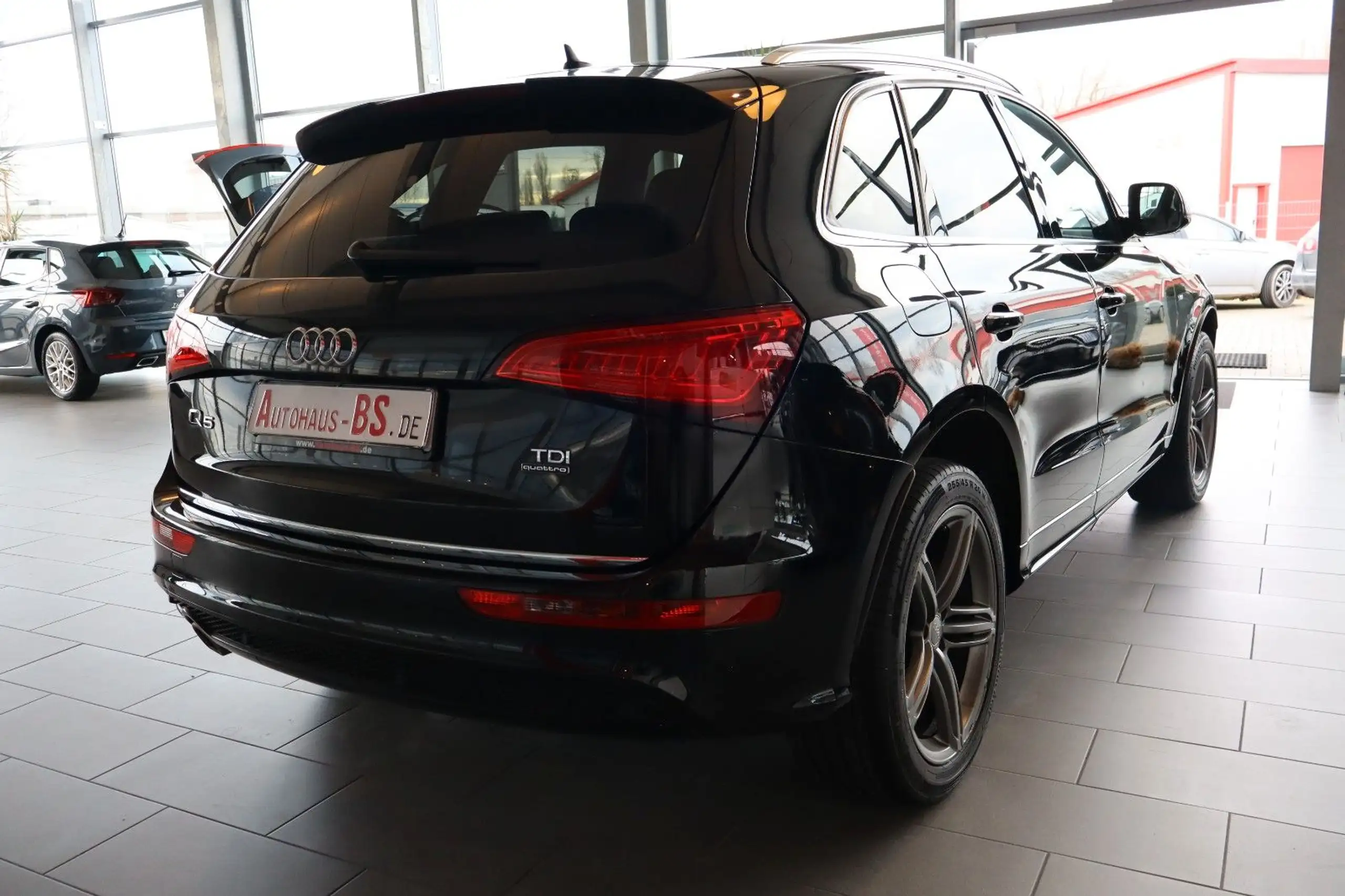 Audi - Q5