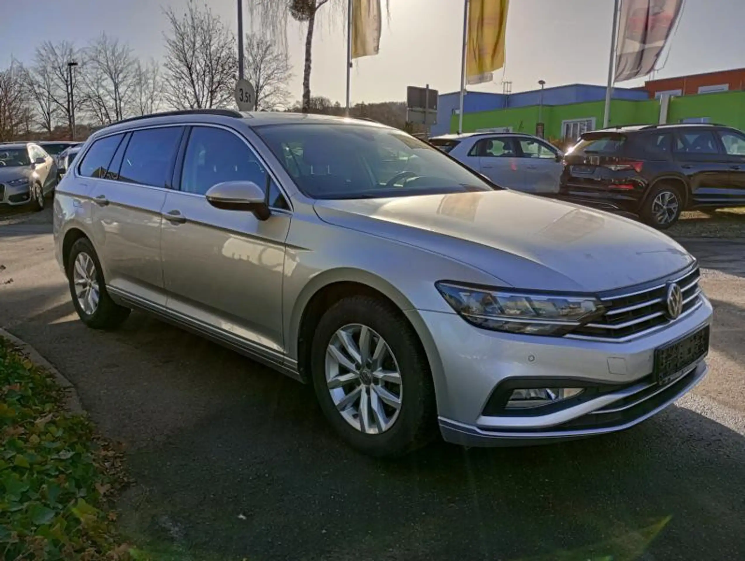 Volkswagen - Passat Variant