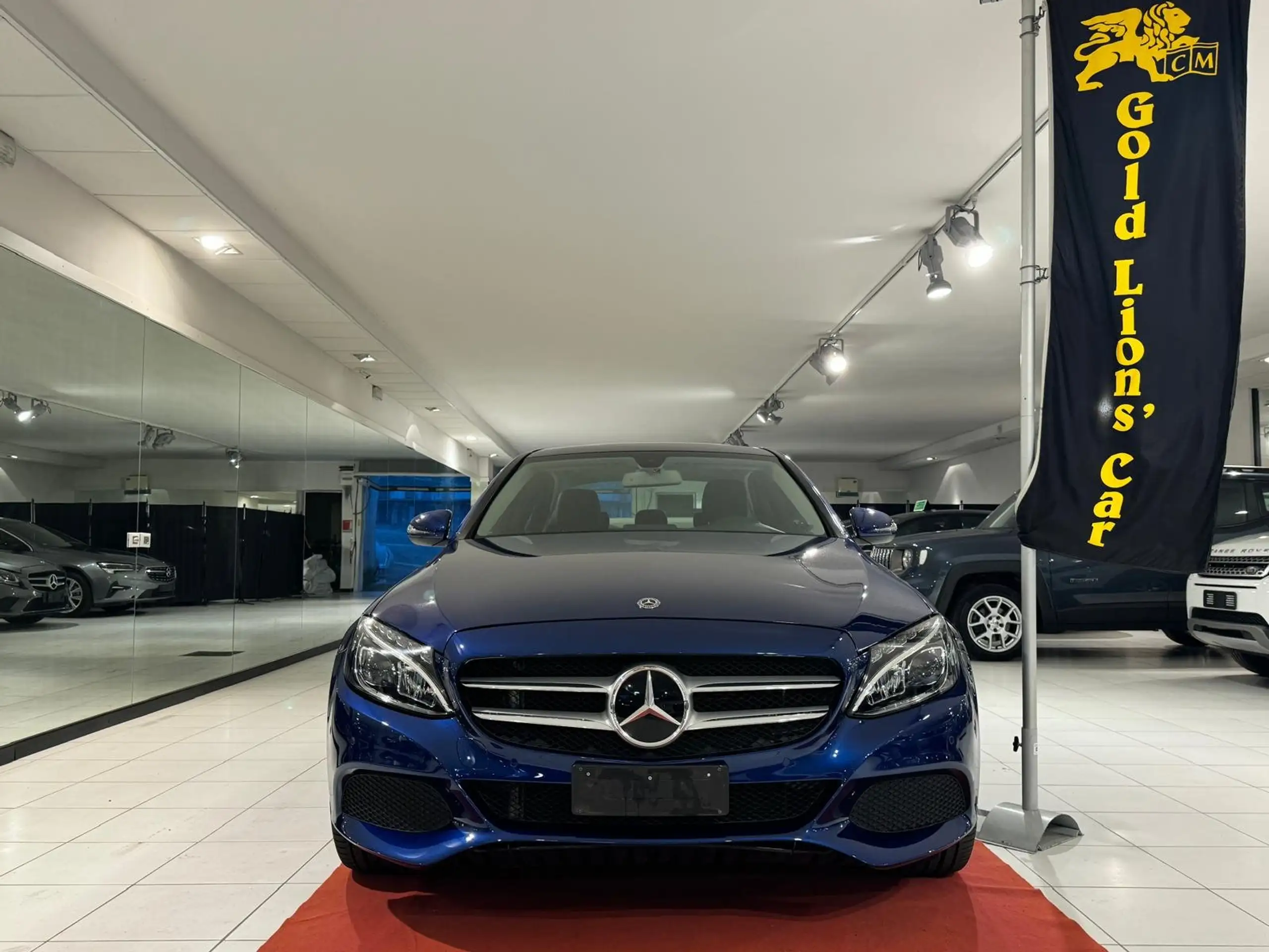 Mercedes-Benz - C 220