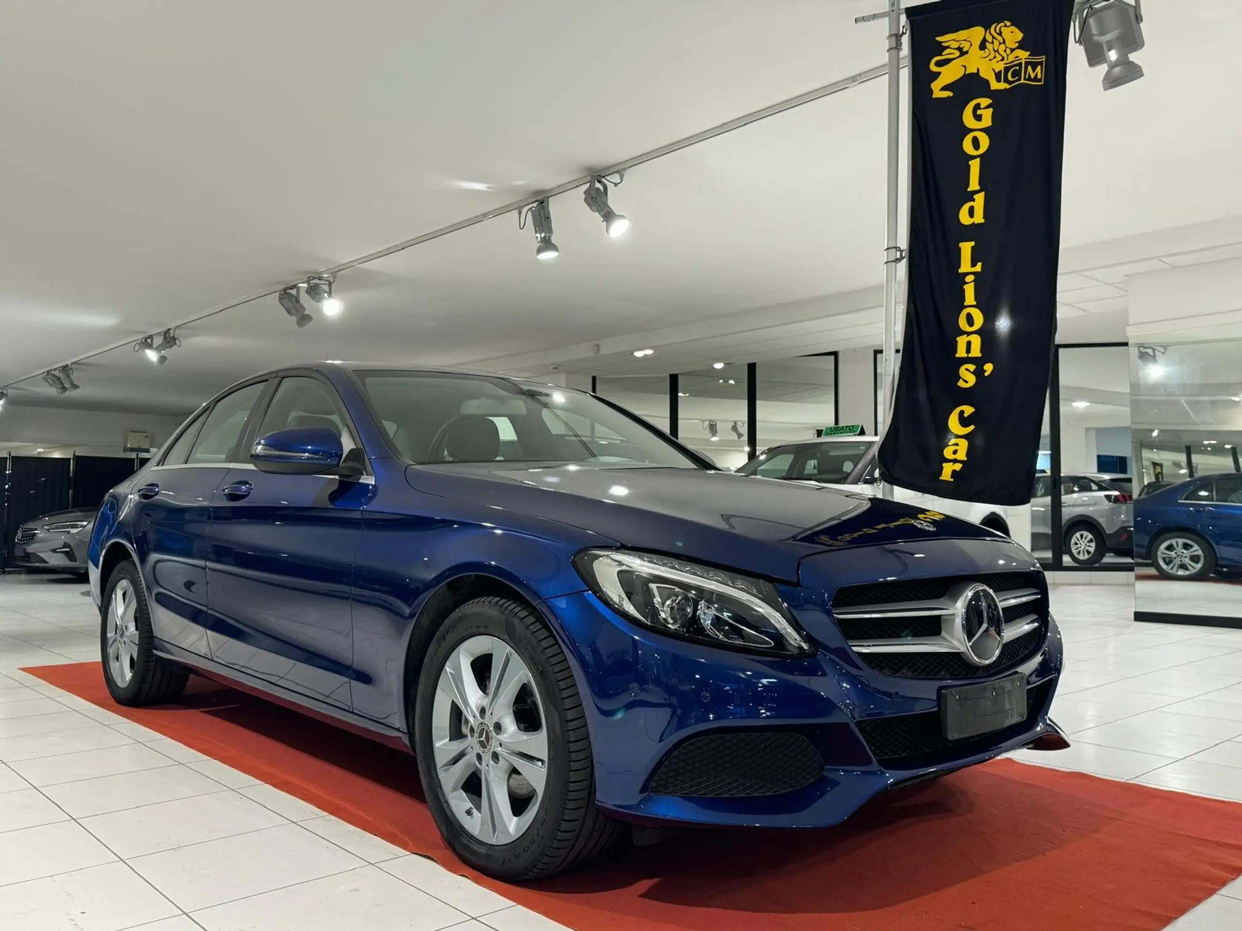 Mercedes-Benz - C 220