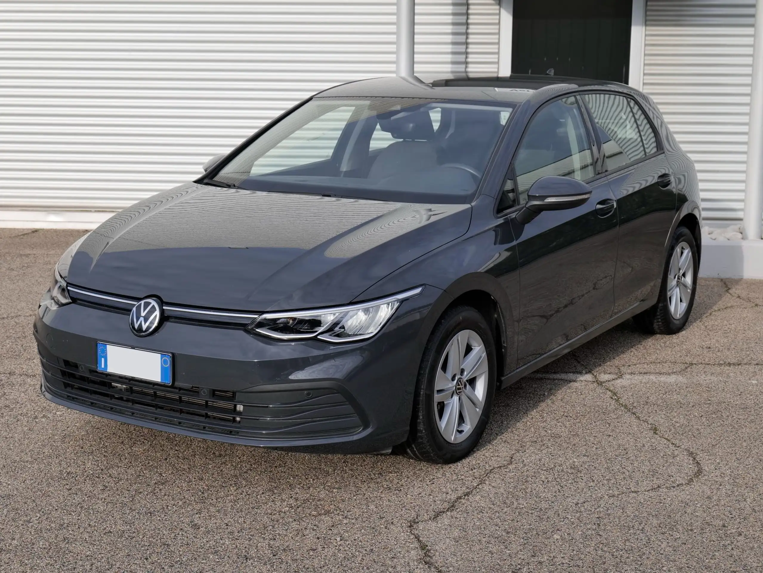 Volkswagen - Golf