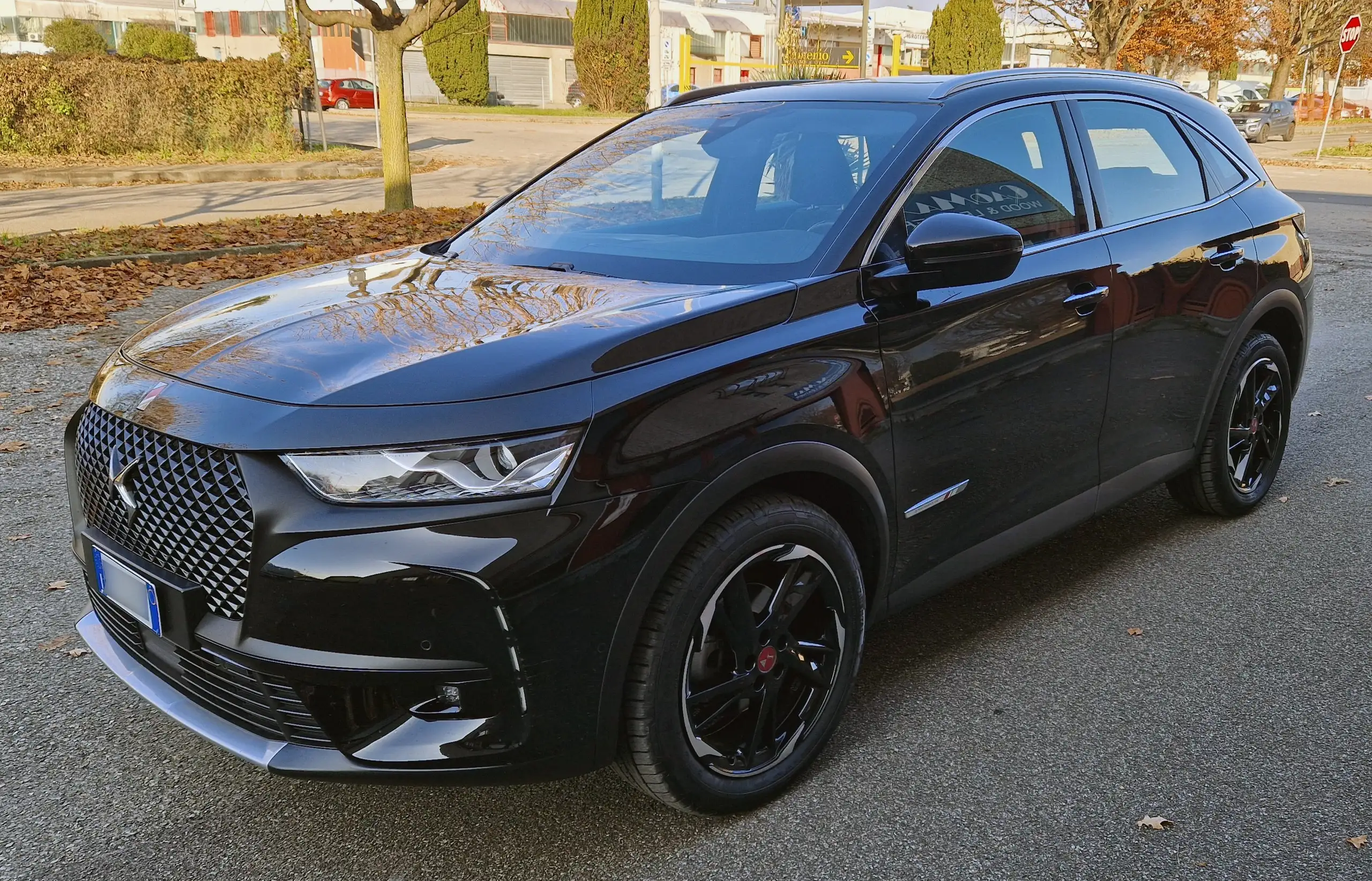 DS Automobiles - DS 7 Crossback