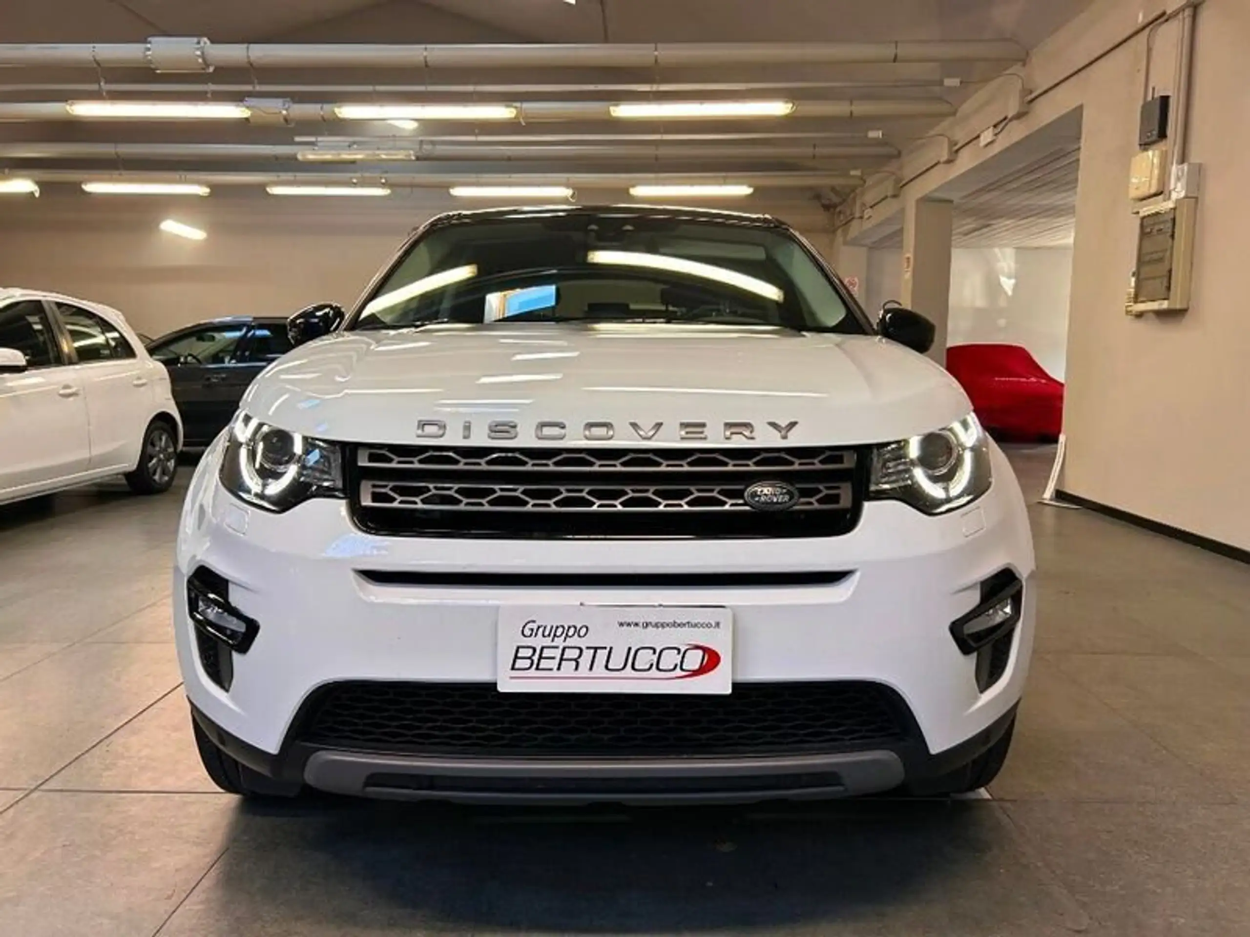 Land Rover - Discovery Sport