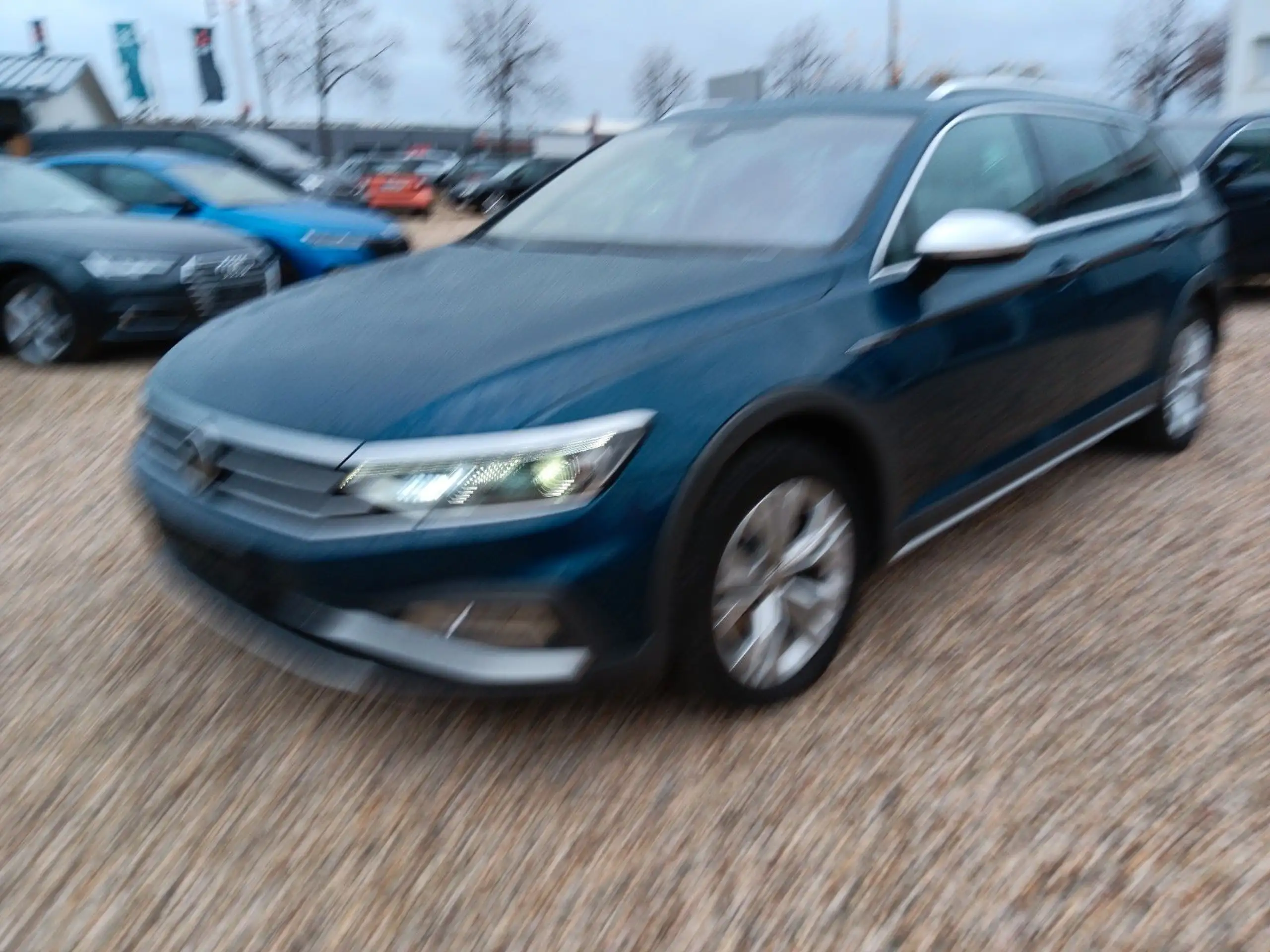 Volkswagen - Passat Variant