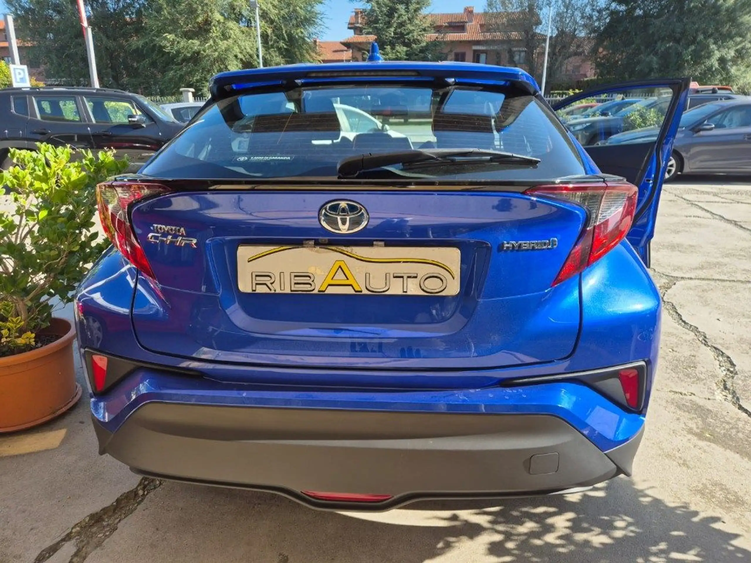 Toyota - C-HR