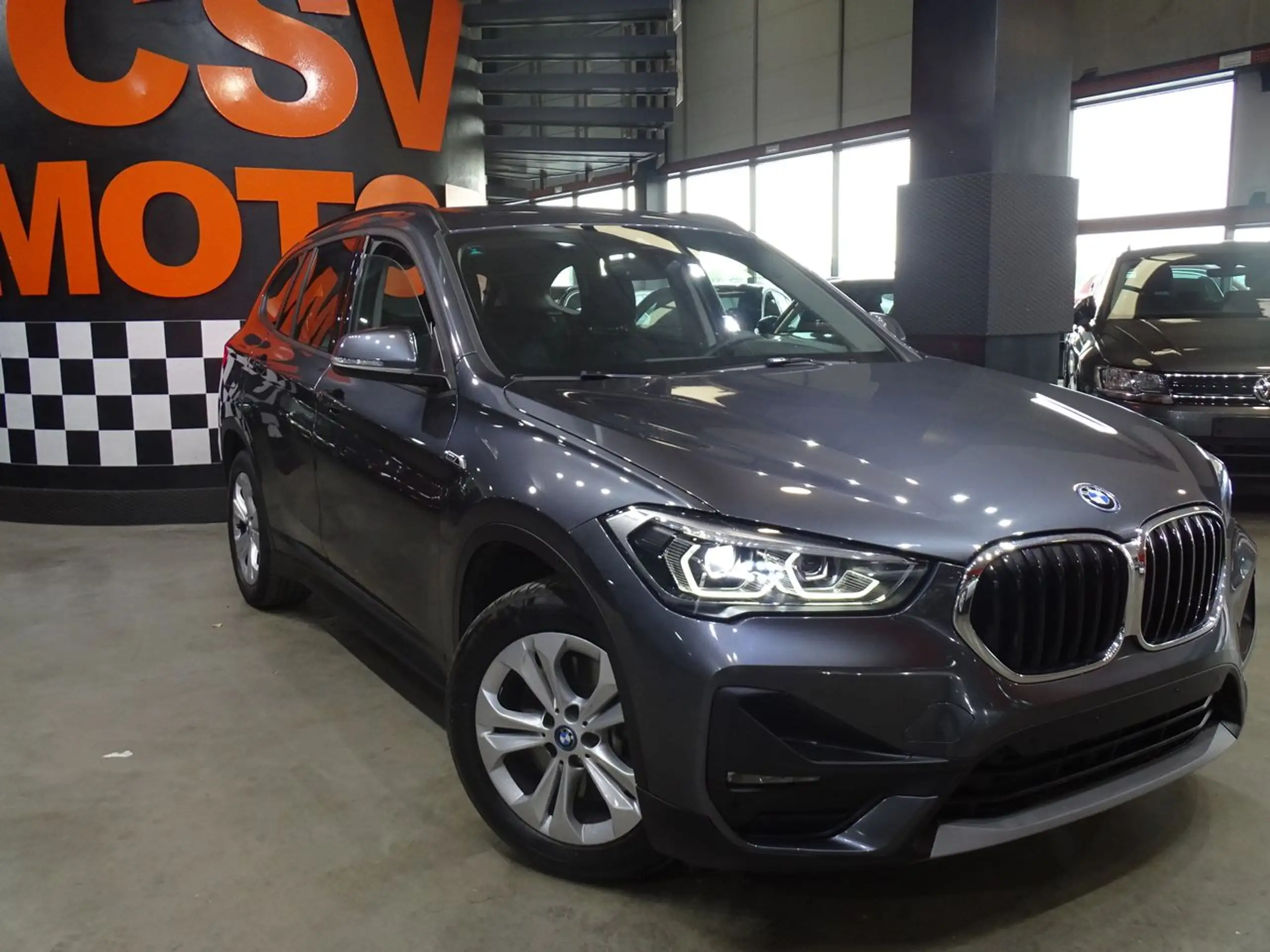 BMW - X1