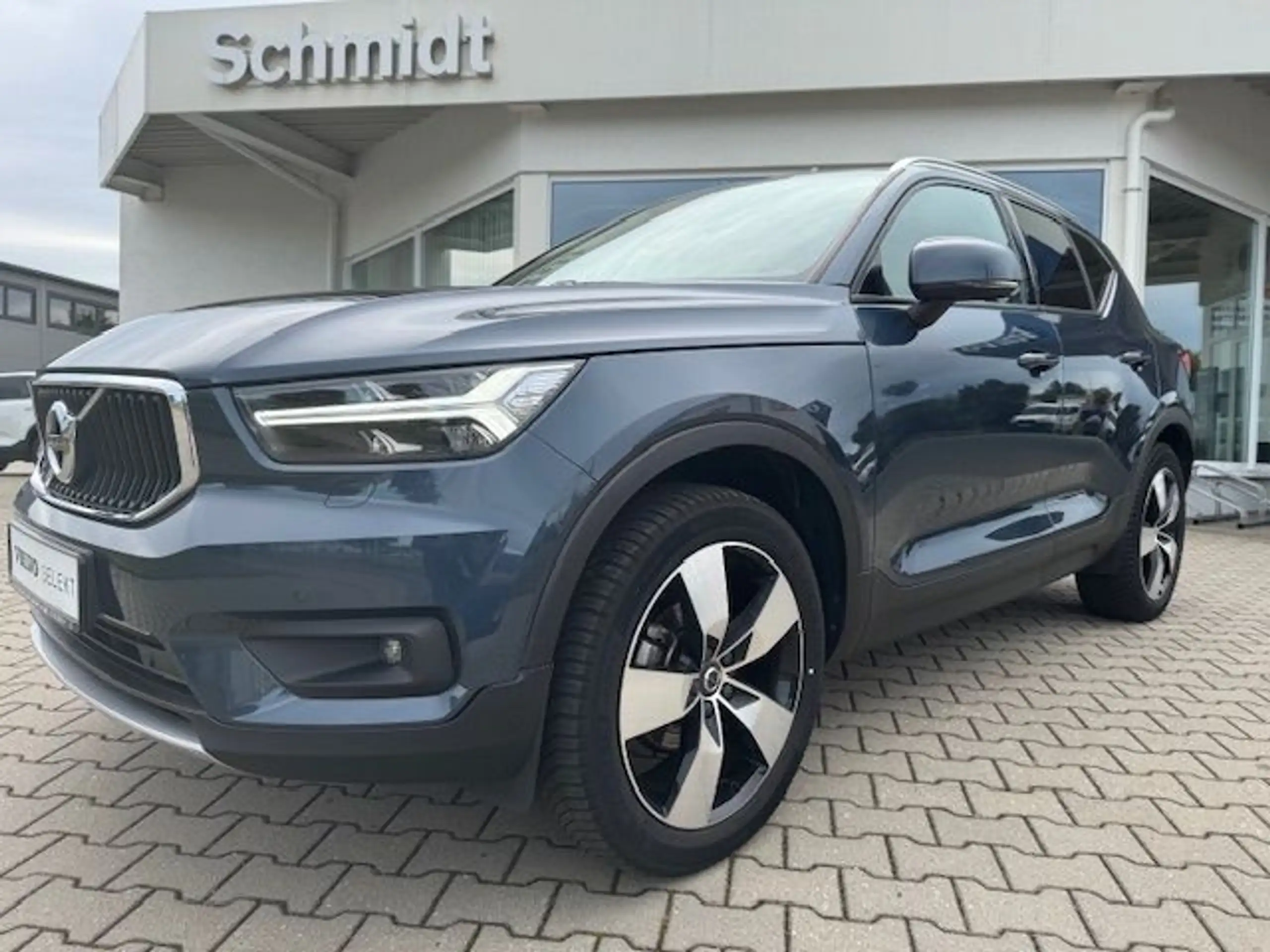 Volvo - XC40