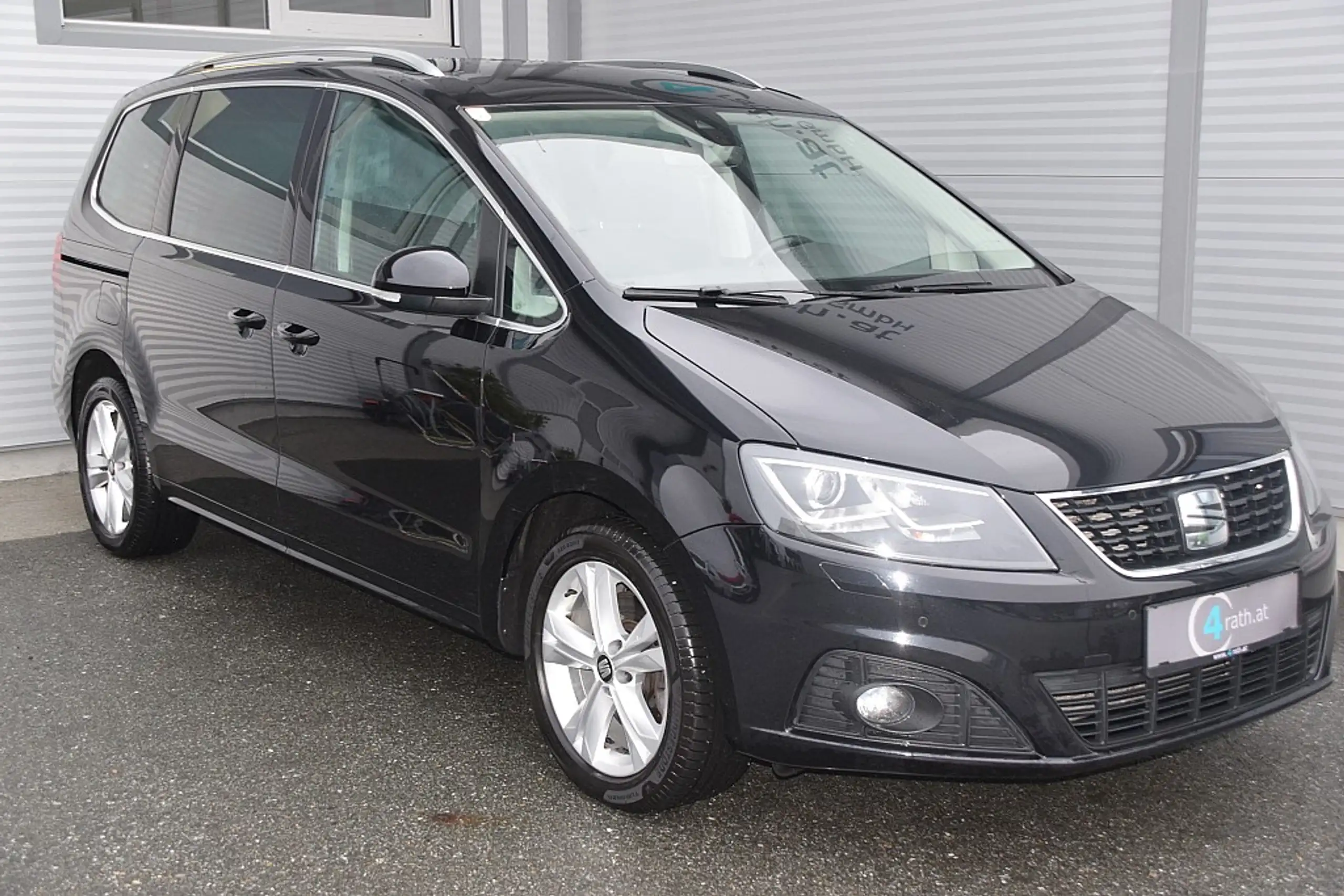 SEAT - Alhambra