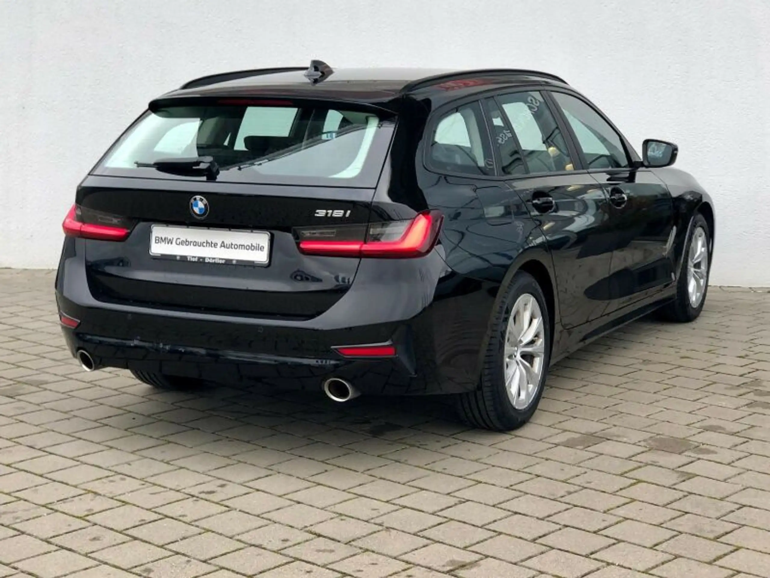 BMW - 318