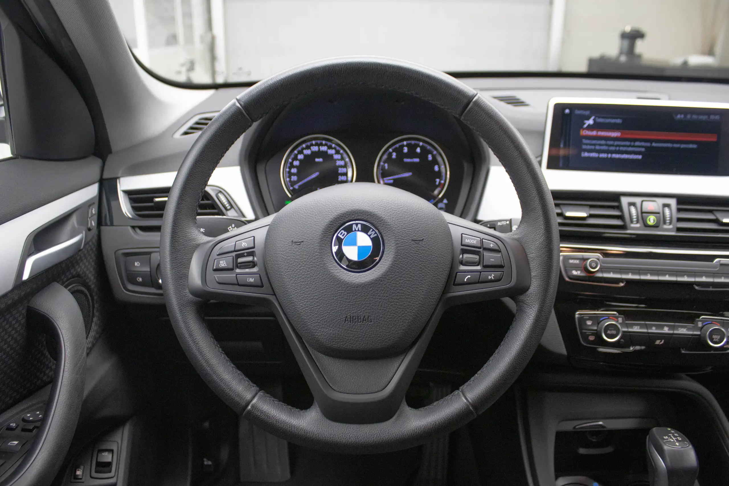 BMW - X1