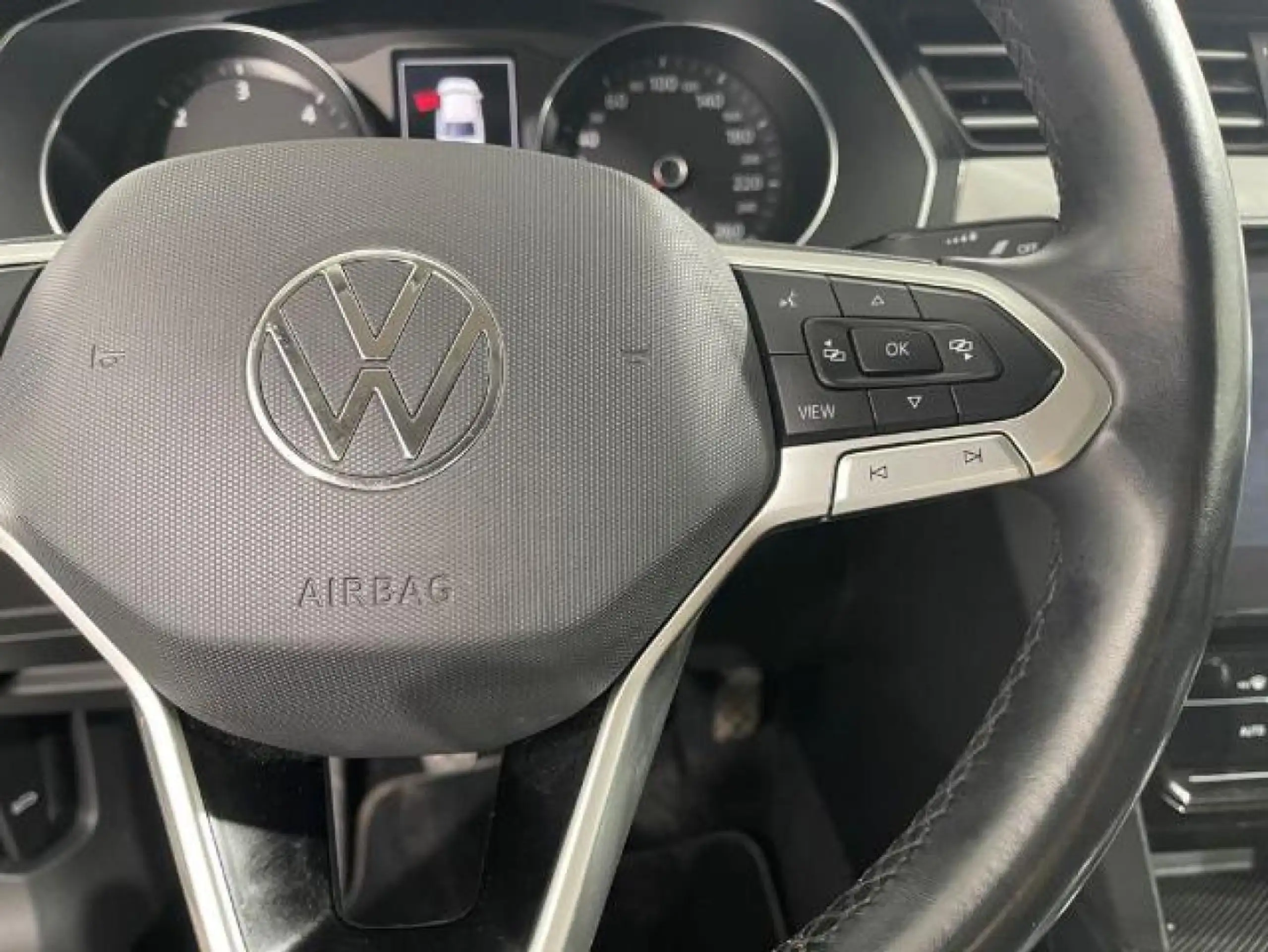 Volkswagen - Passat