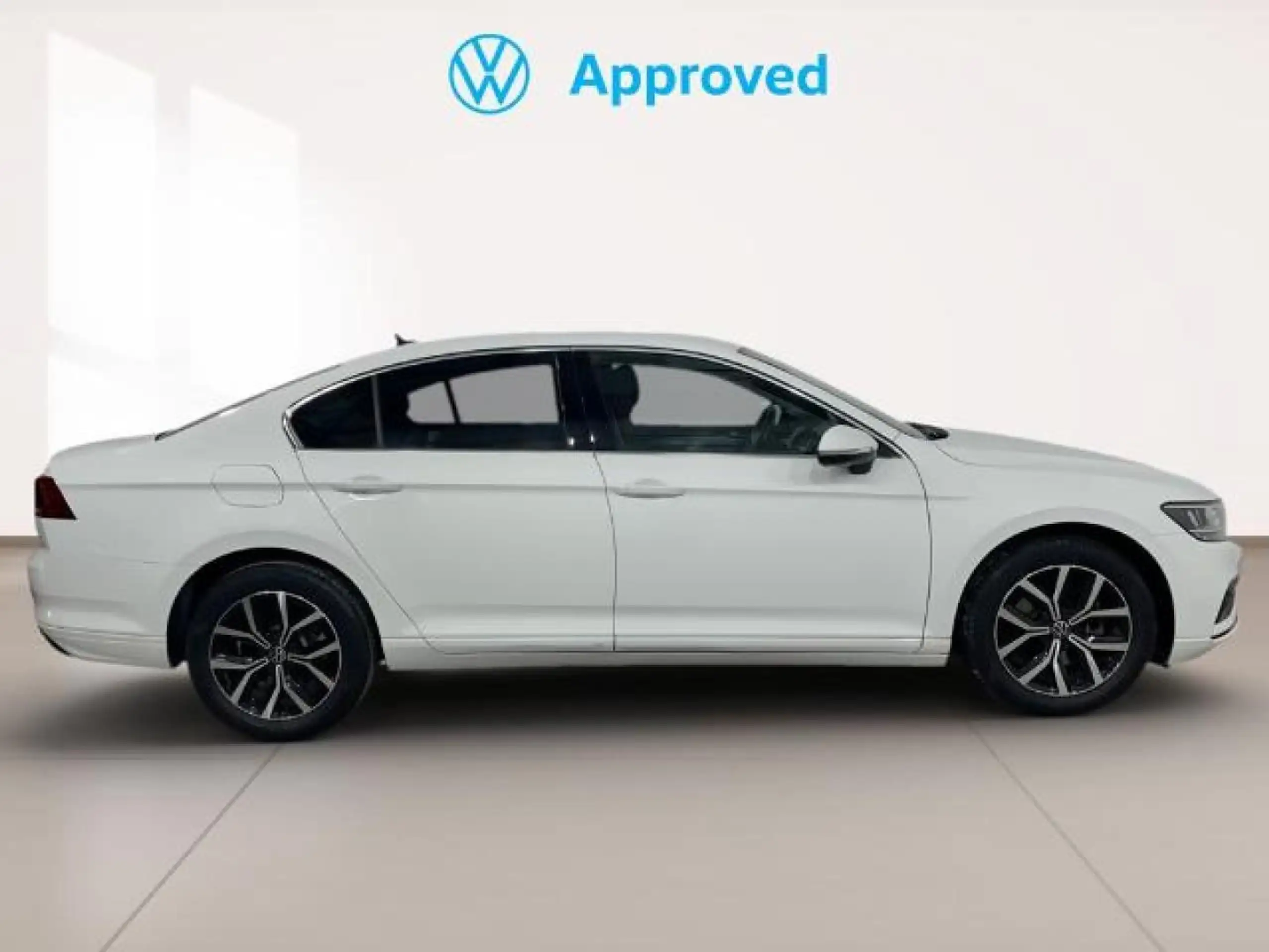 Volkswagen - Passat