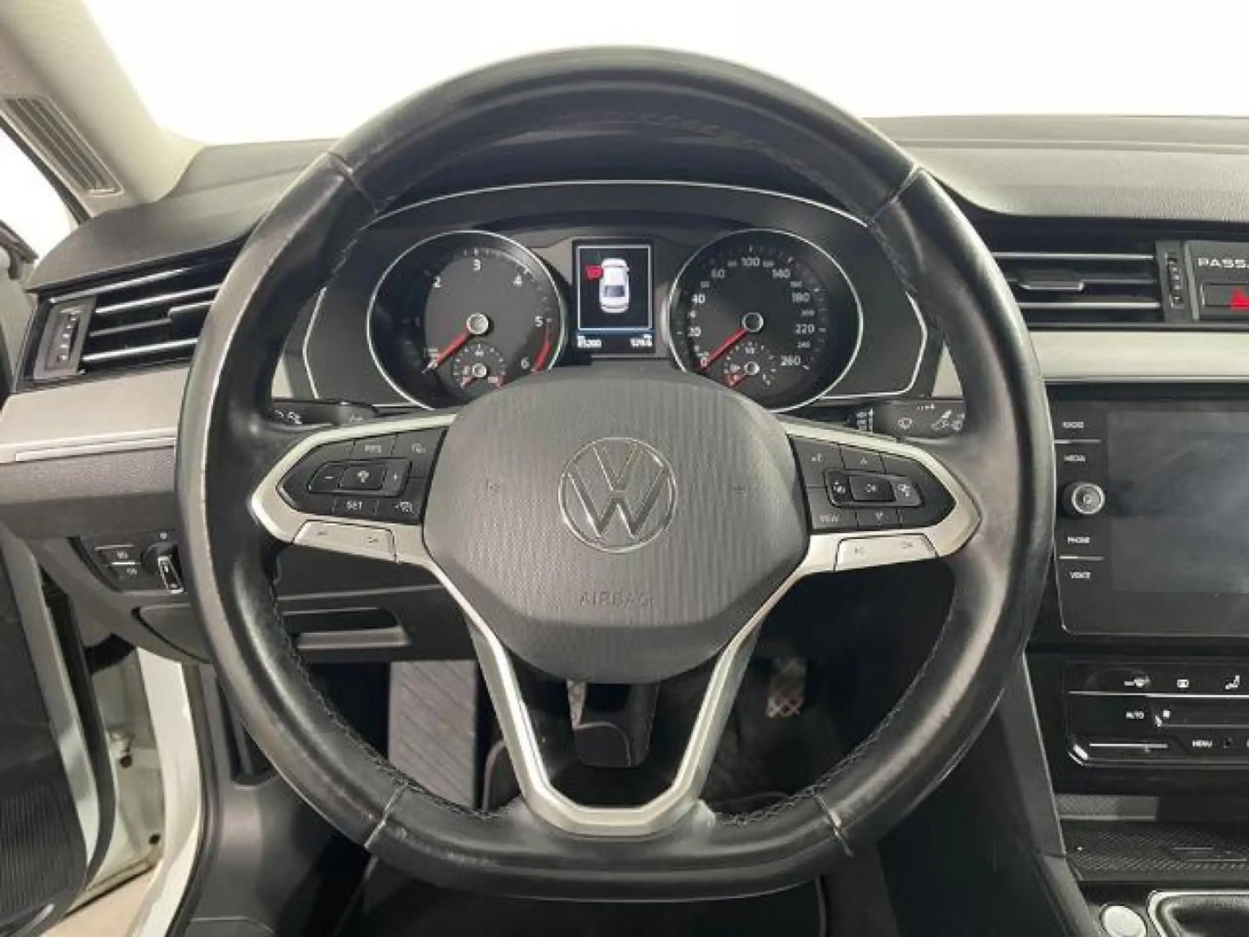 Volkswagen - Passat