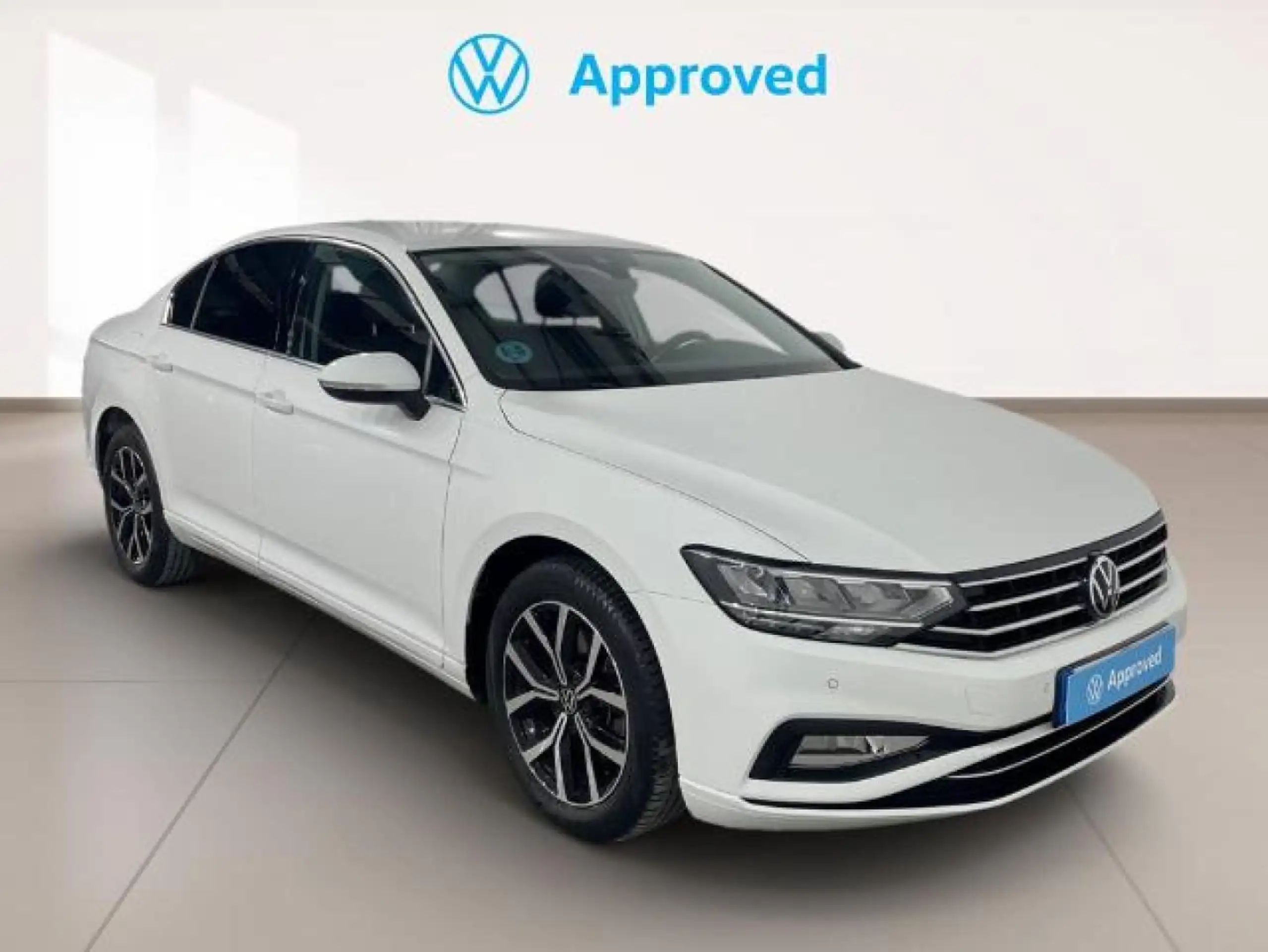 Volkswagen - Passat