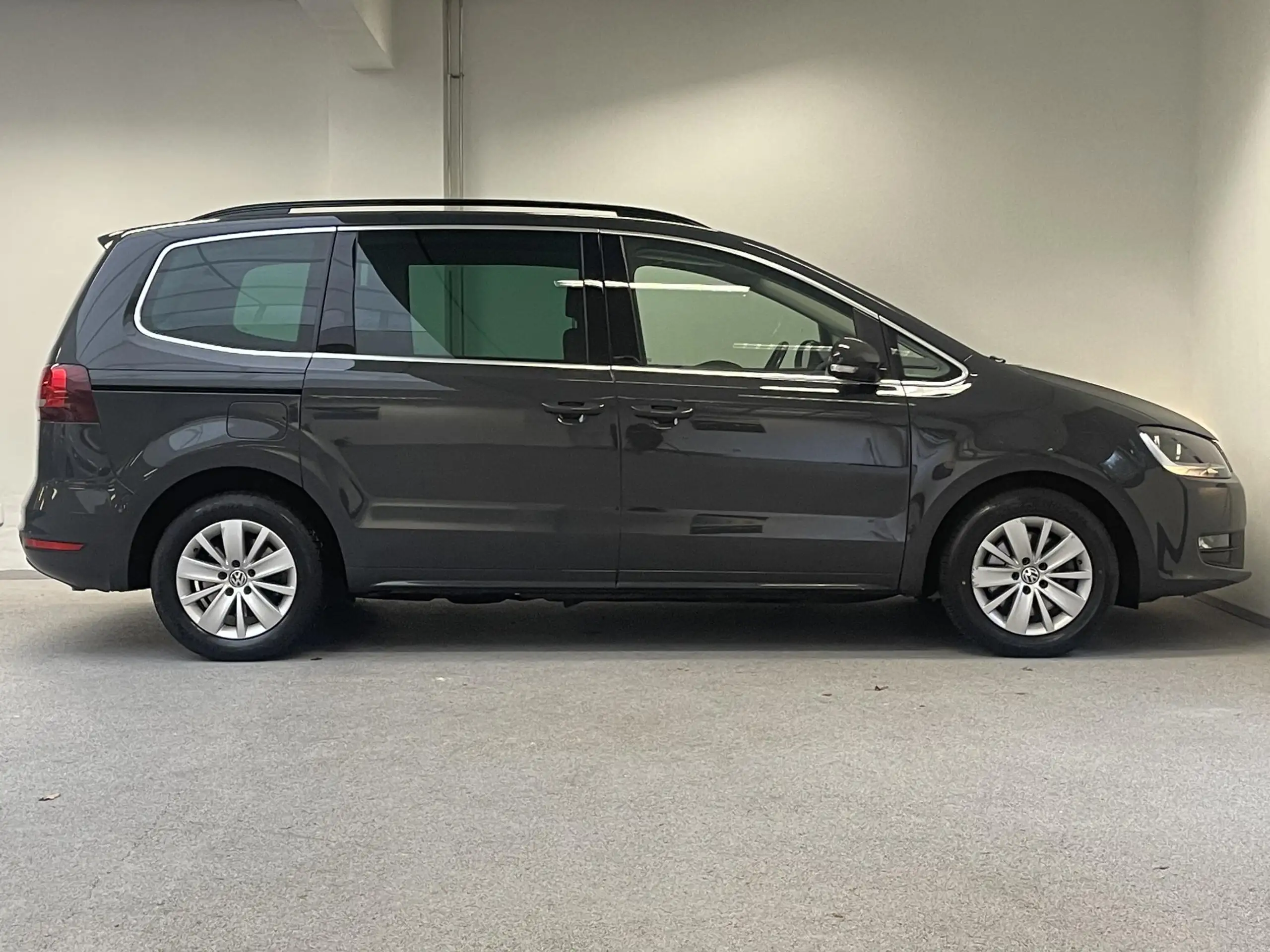 Volkswagen - Sharan