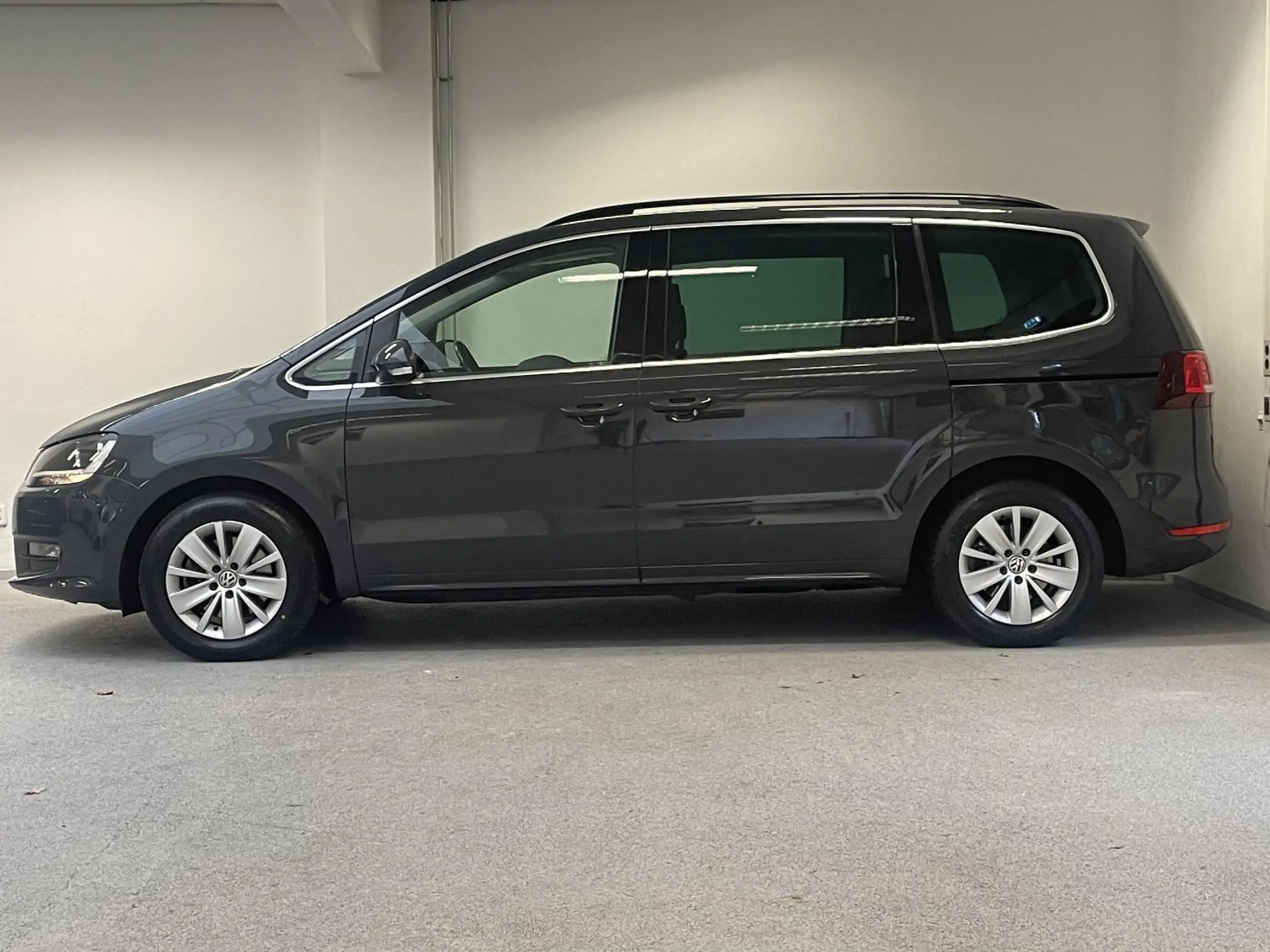 Volkswagen - Sharan