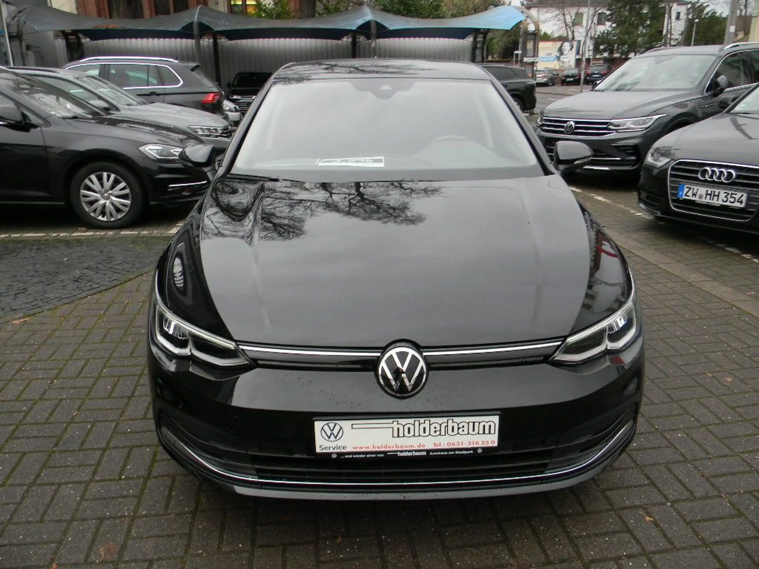 Volkswagen - Golf