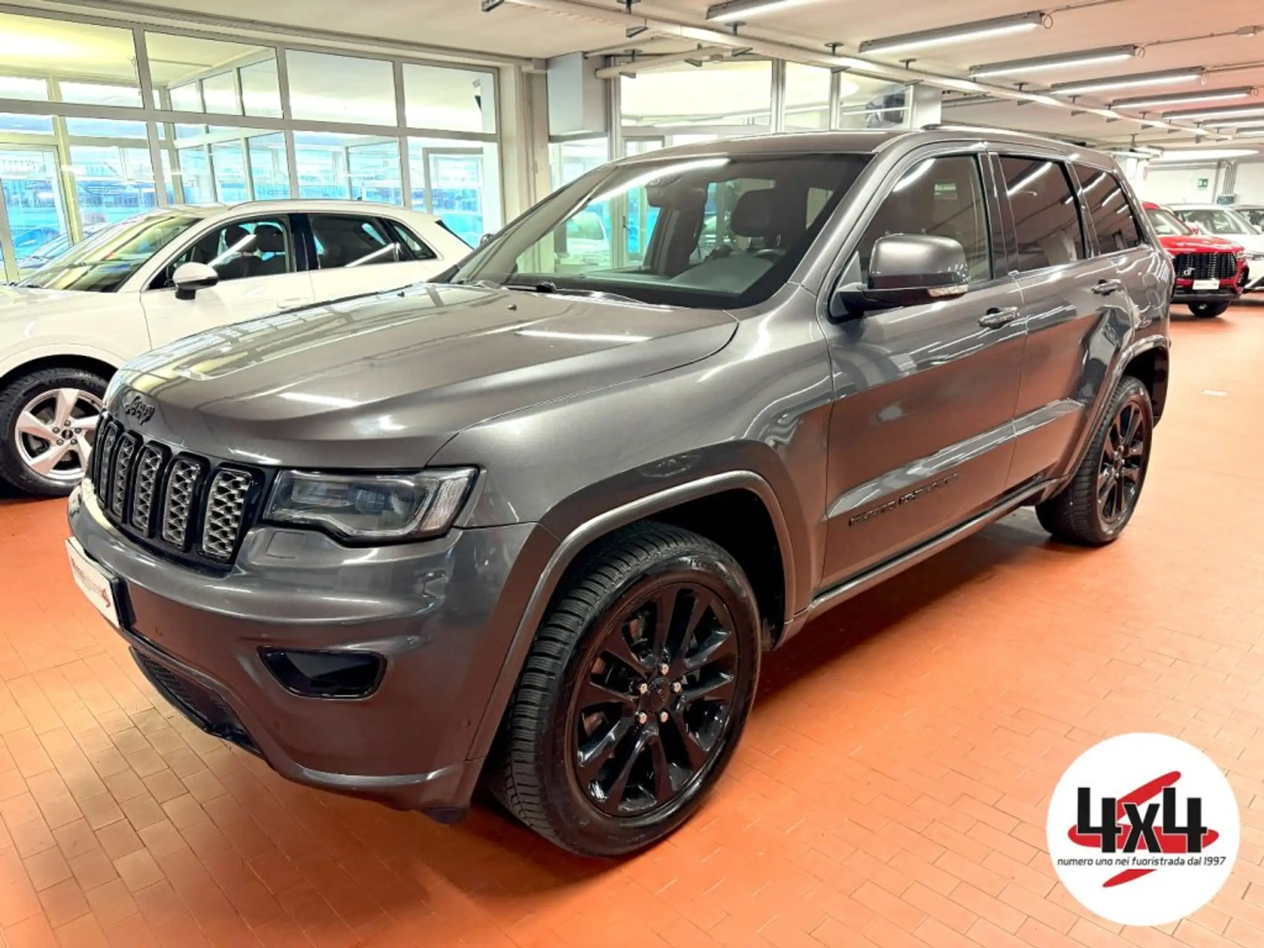 Jeep - Grand Cherokee