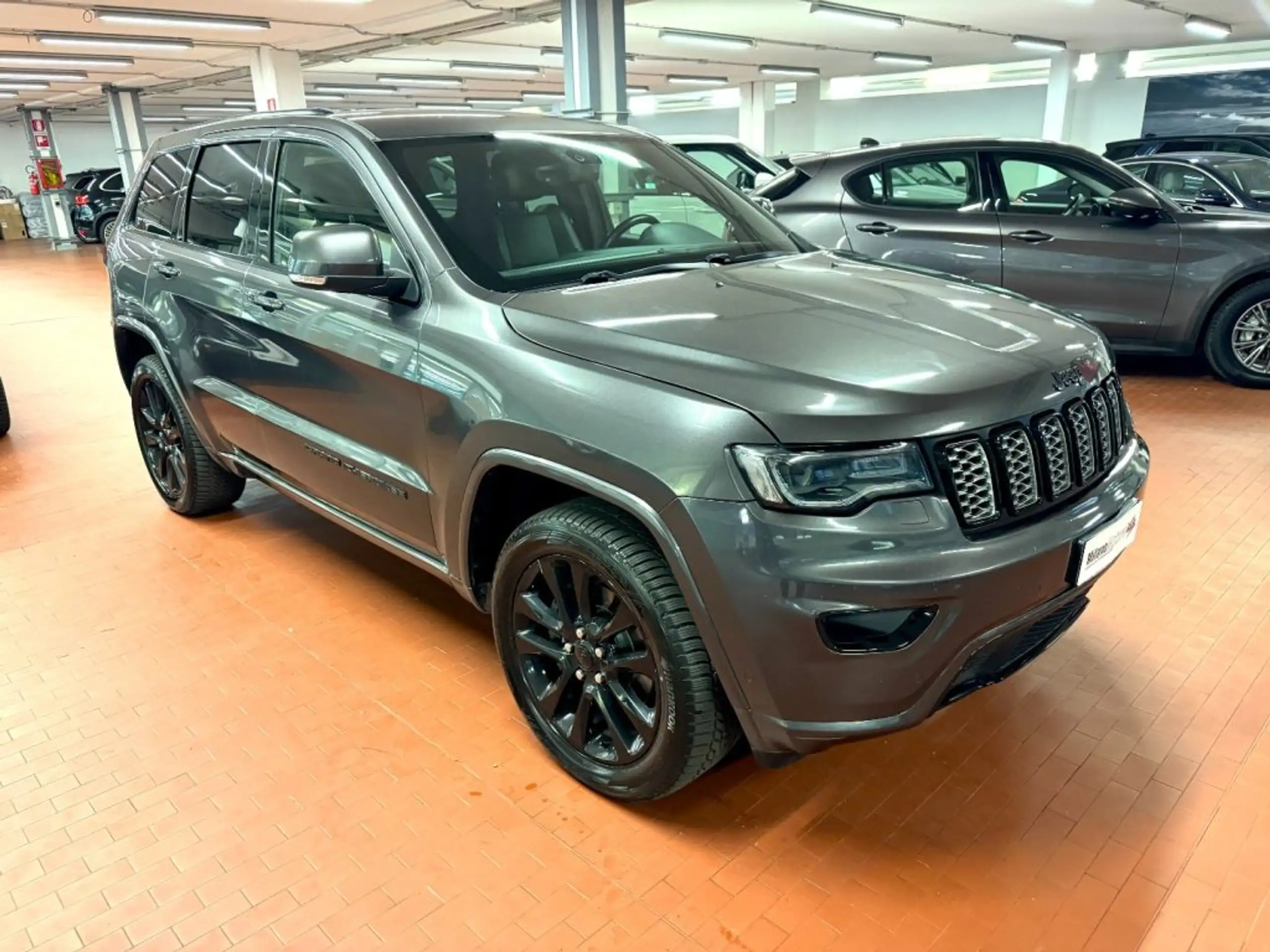 Jeep - Grand Cherokee