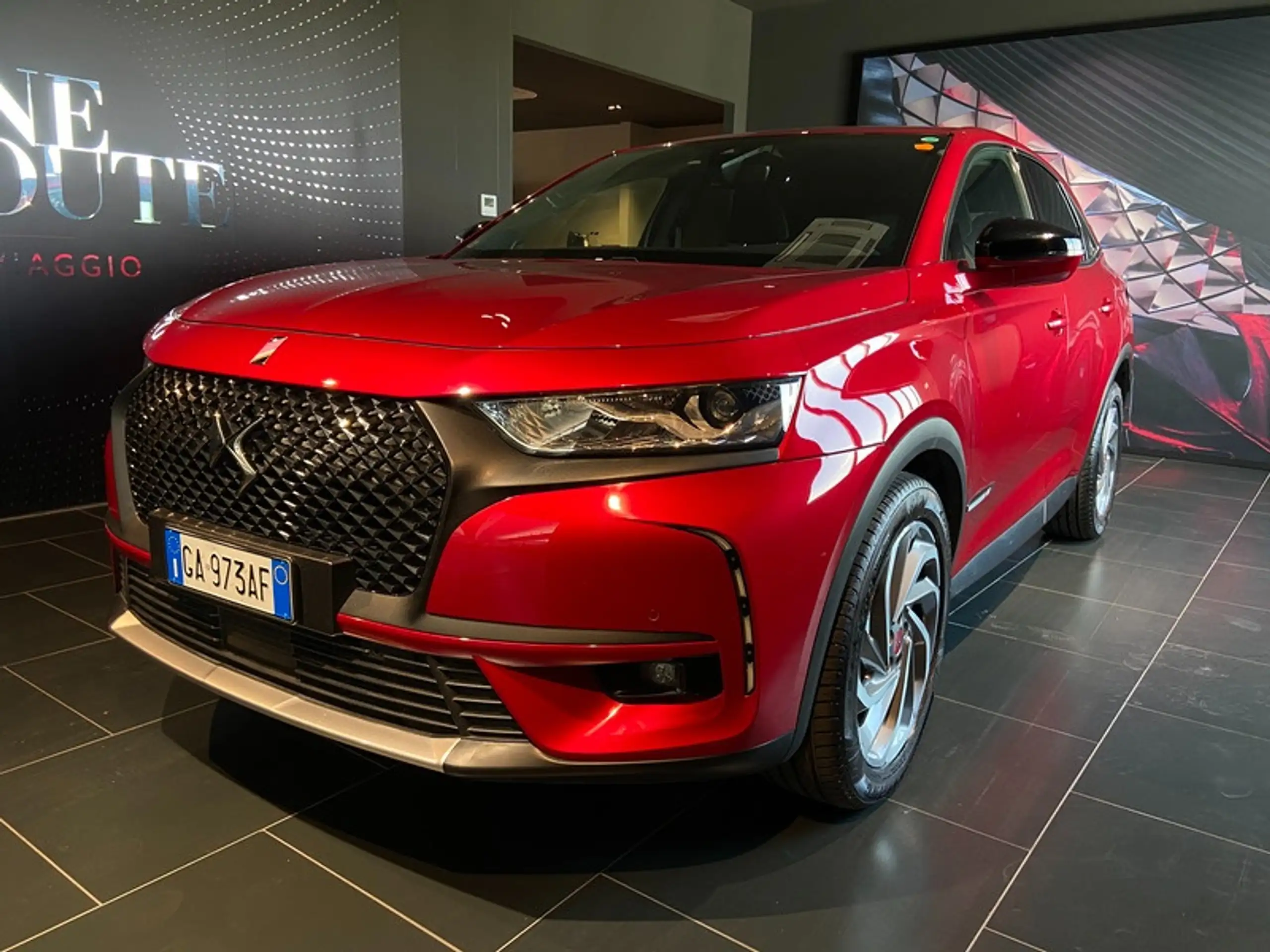 DS Automobiles - DS 7 Crossback