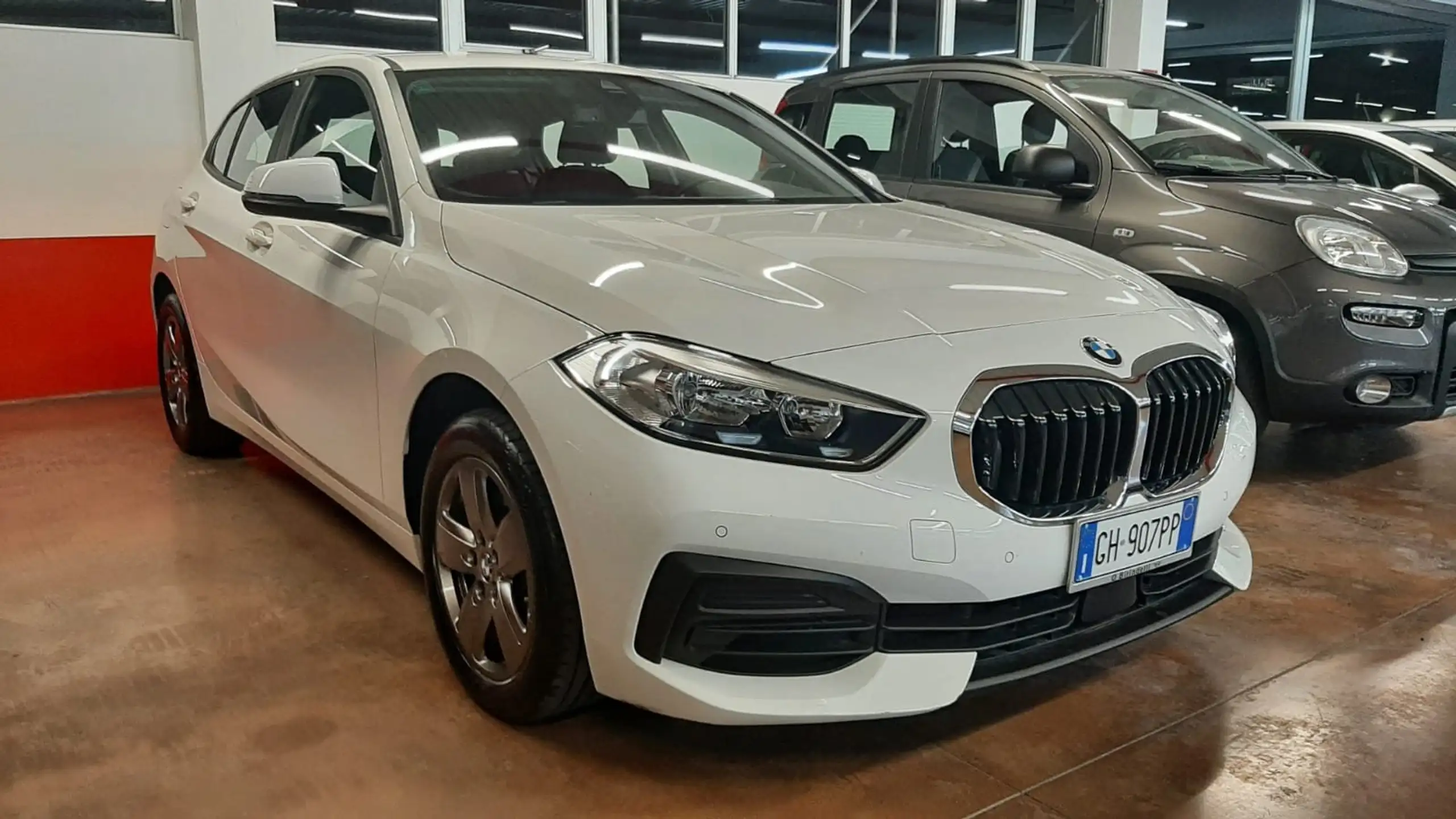 BMW 118 2021