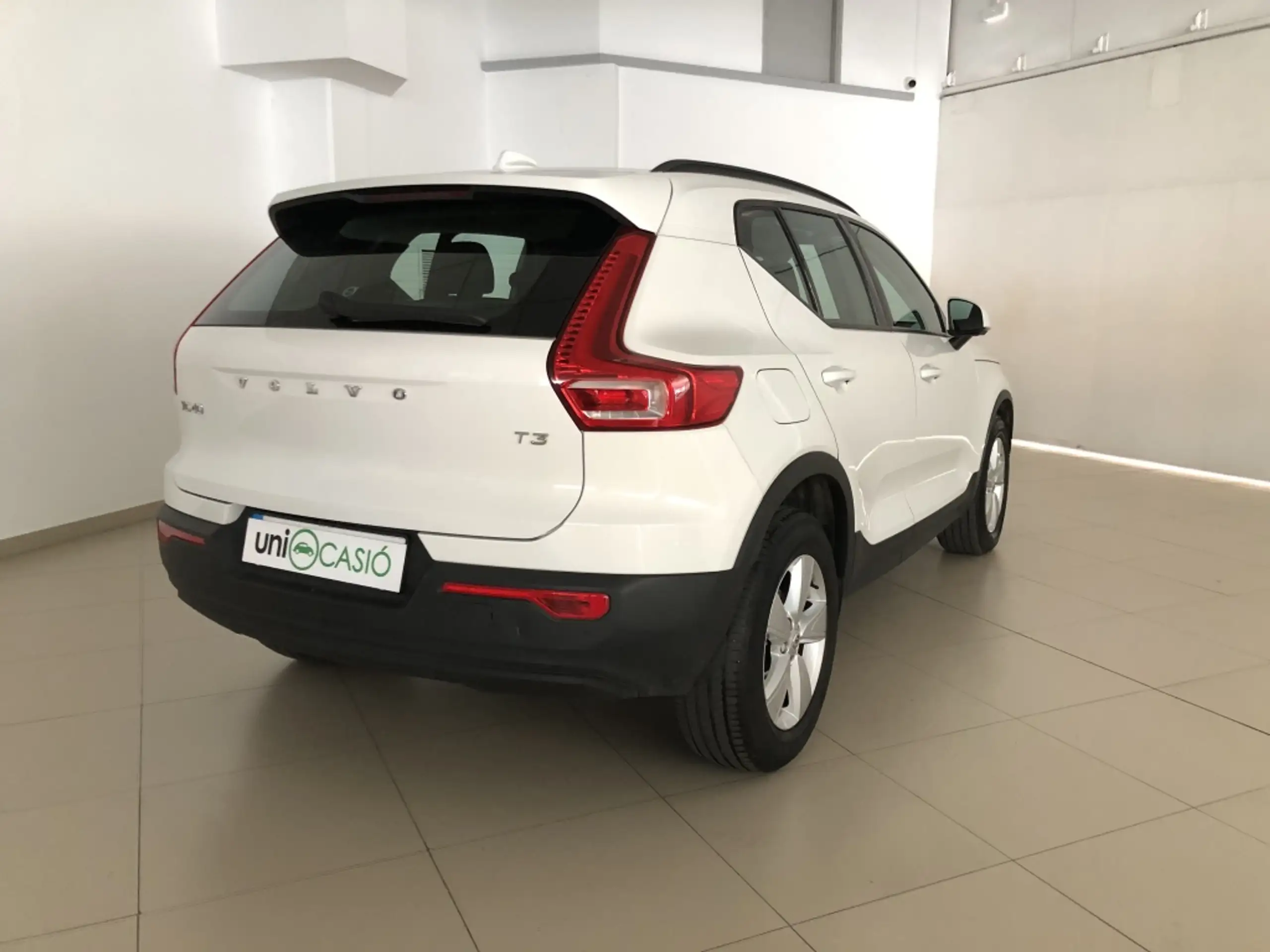 Volvo - XC40