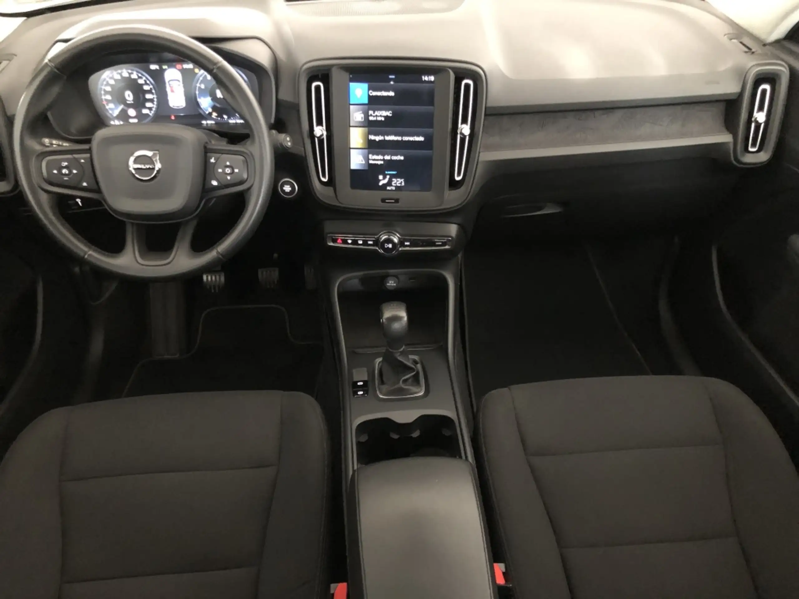 Volvo - XC40