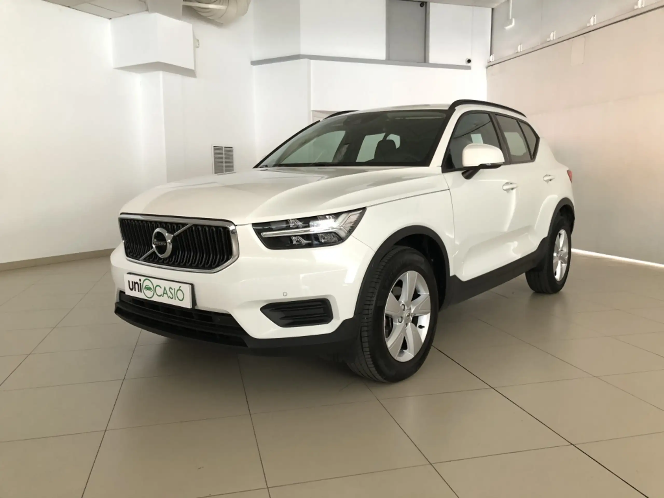 Volvo - XC40