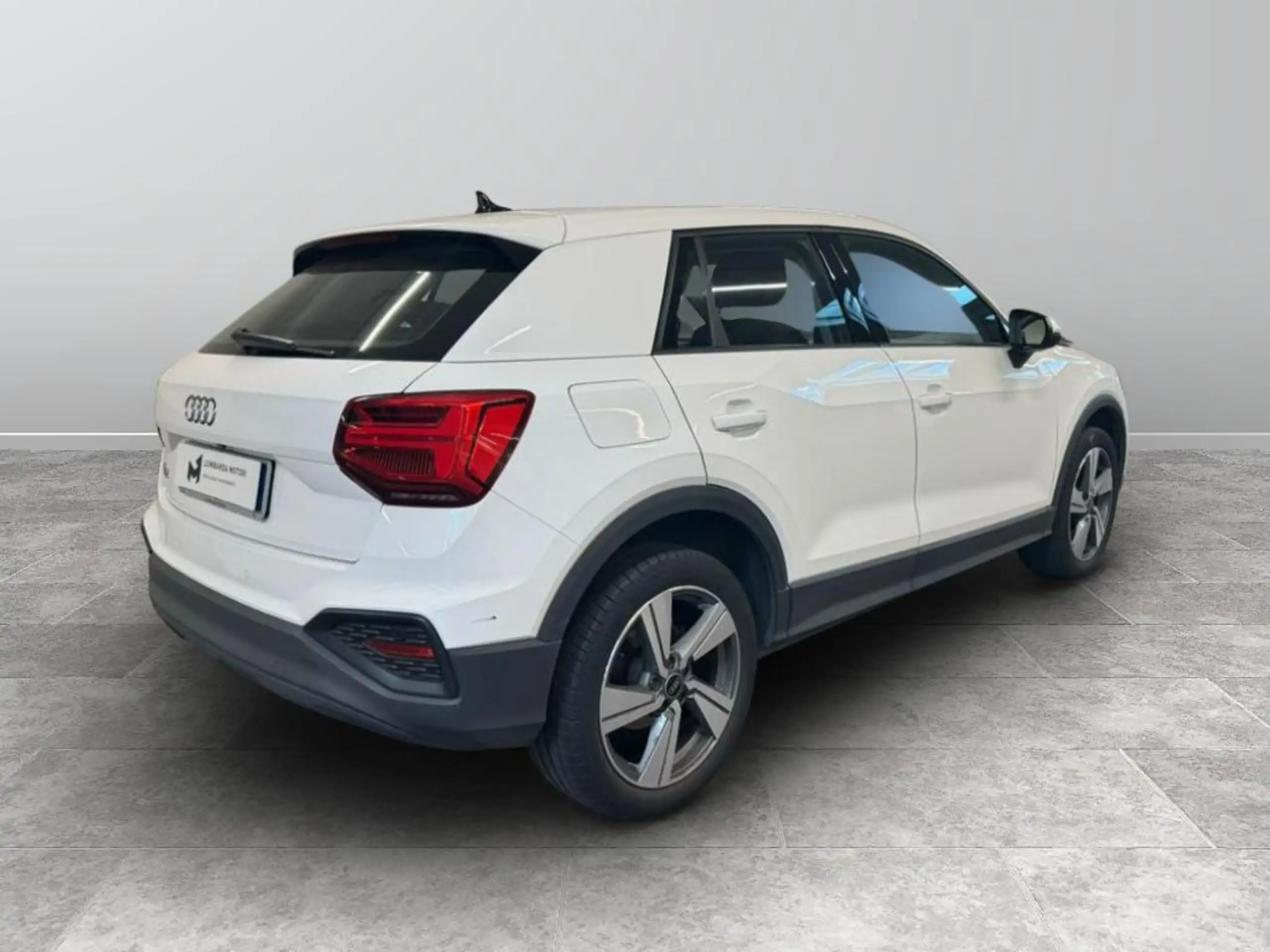 Audi - Q2