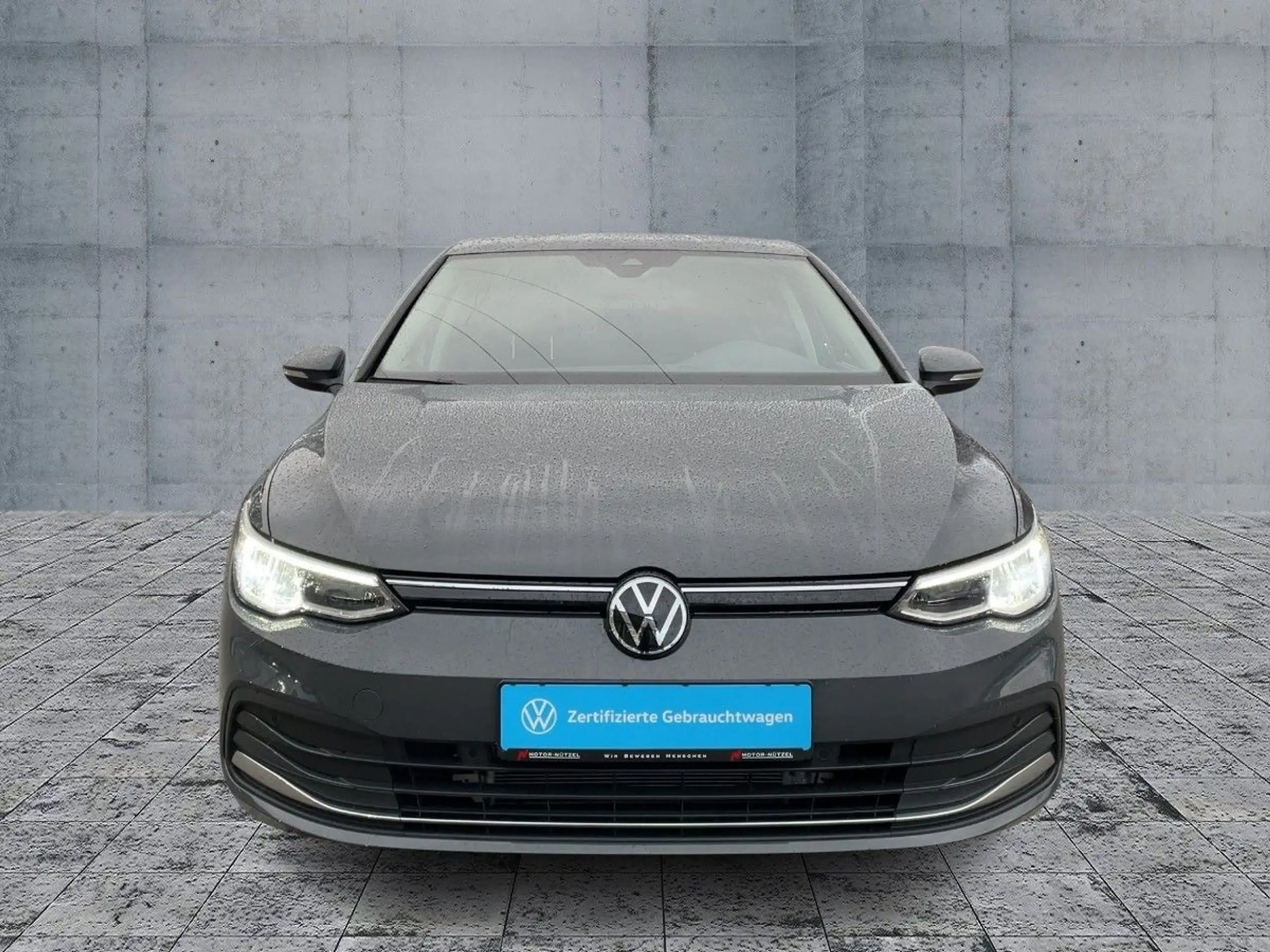 Volkswagen - Golf