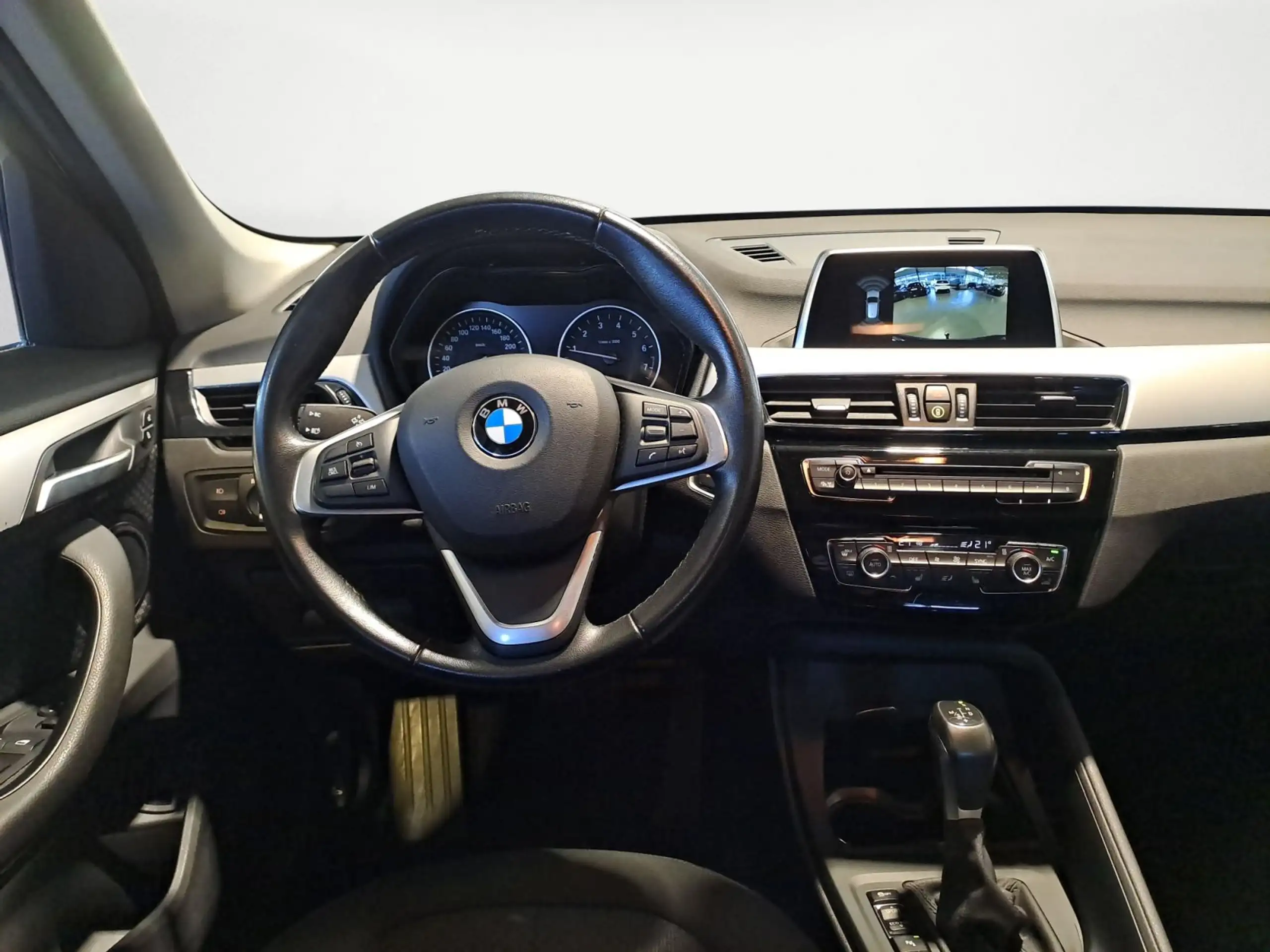 BMW - X1