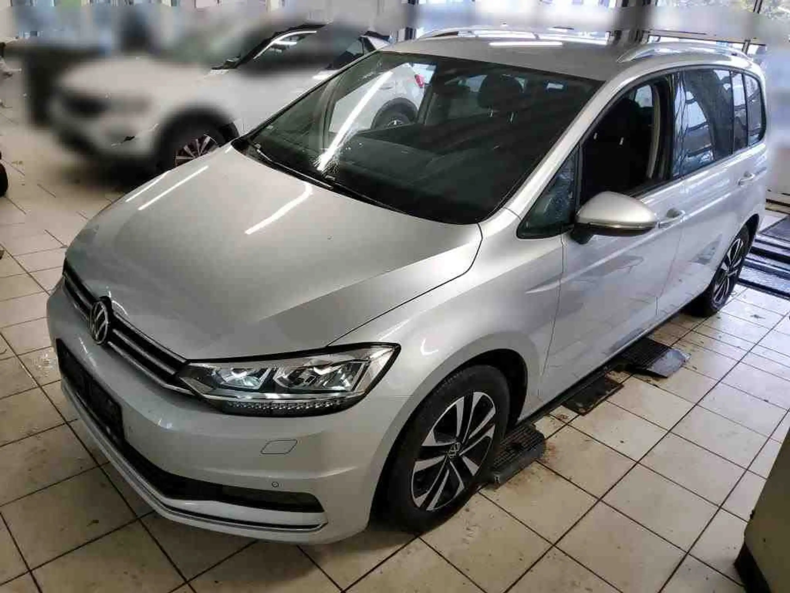 Volkswagen - Touran