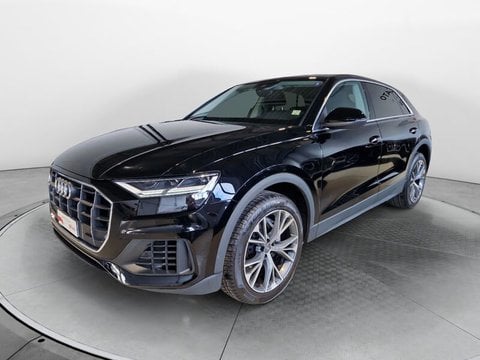 Audi - Q8