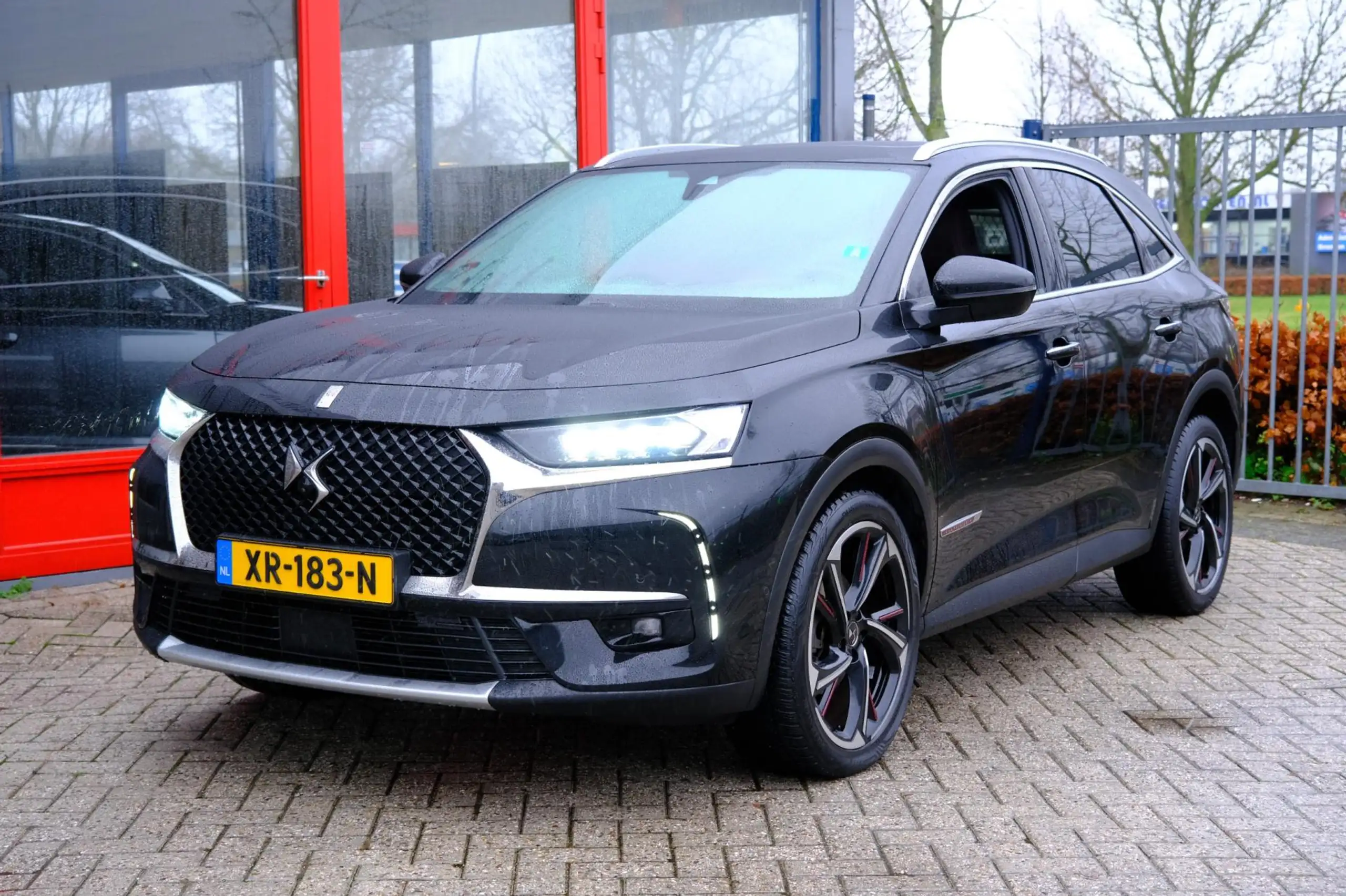 DS Automobiles - DS 7 Crossback