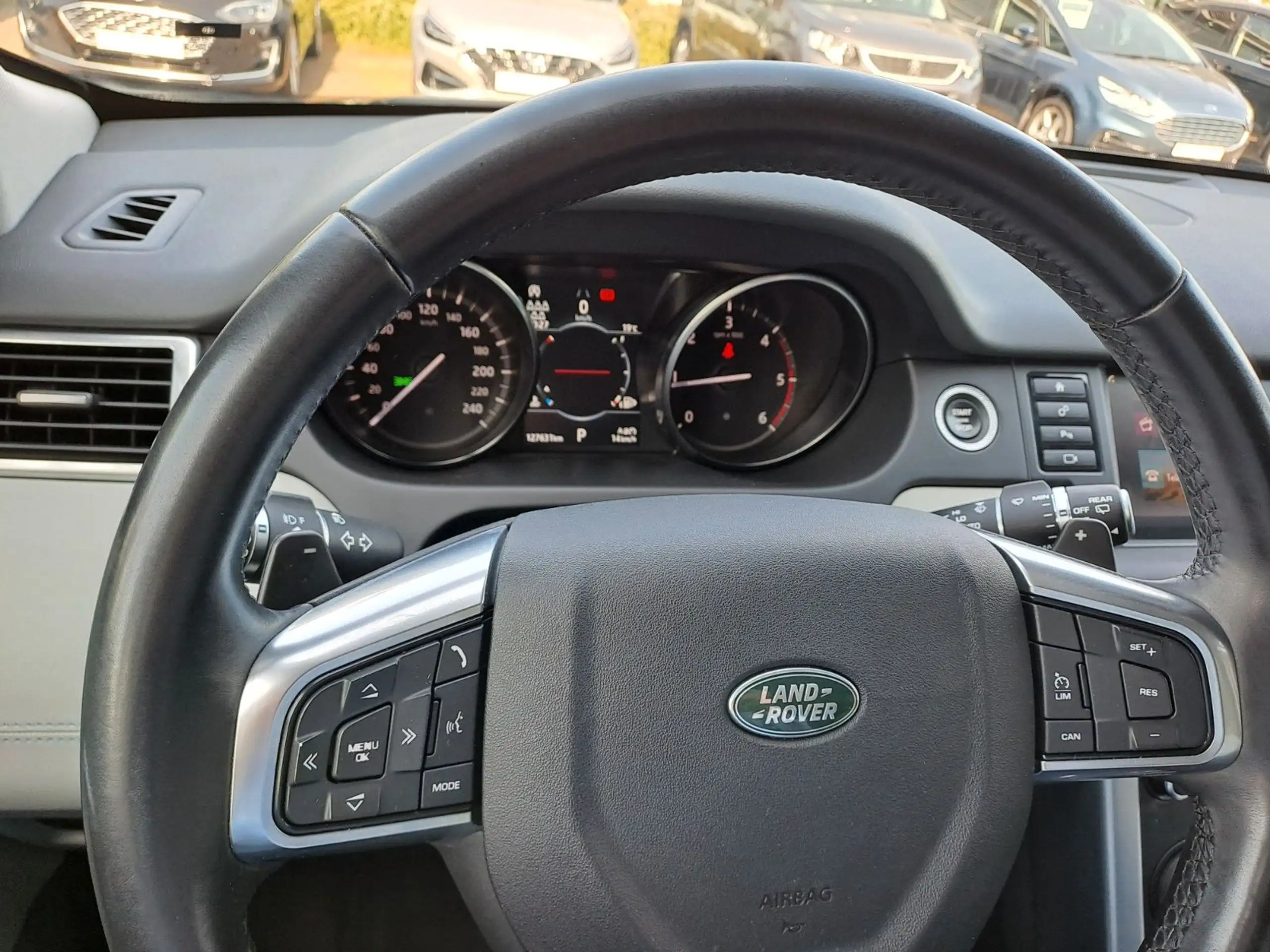 Land Rover - Discovery Sport