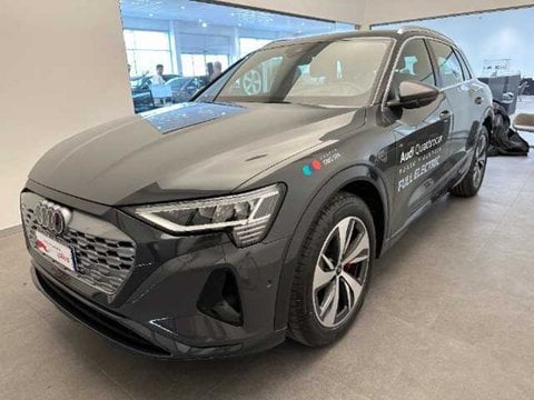 Audi - Q8