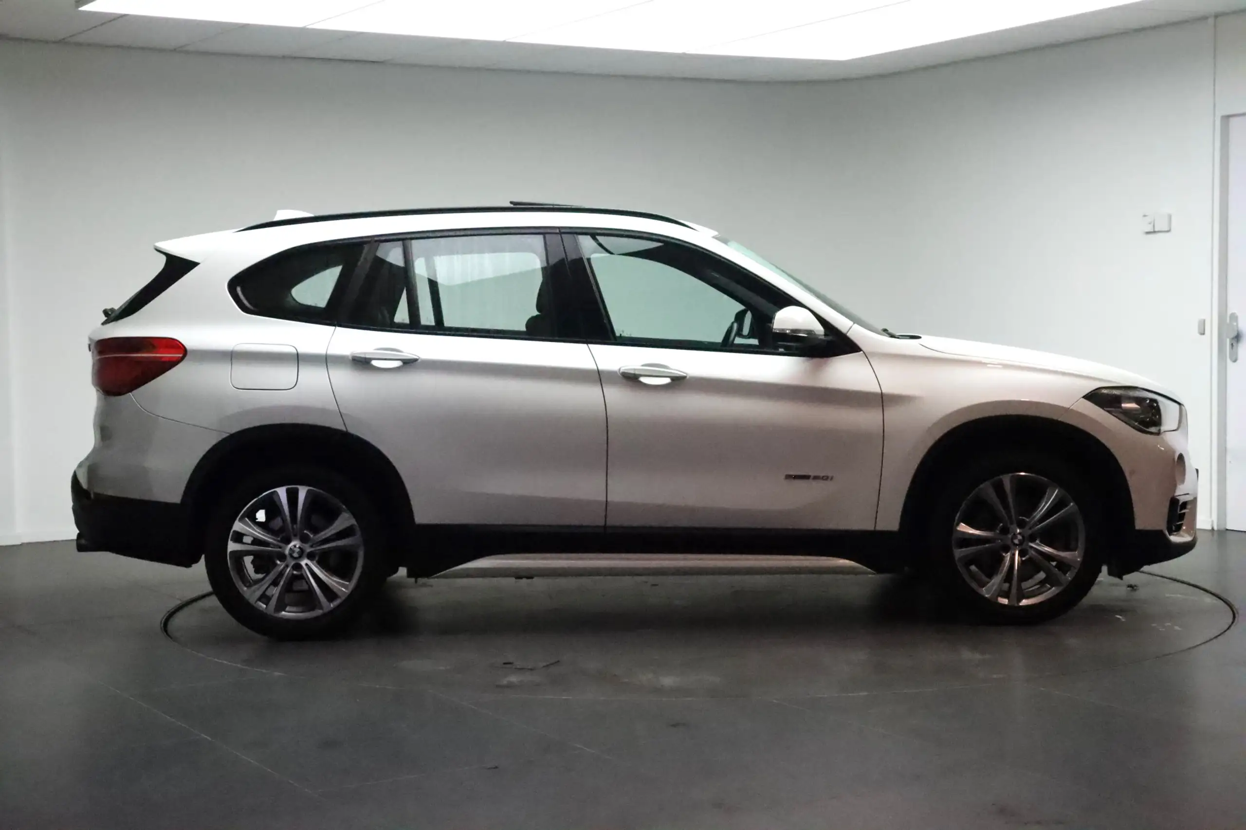 BMW - X1