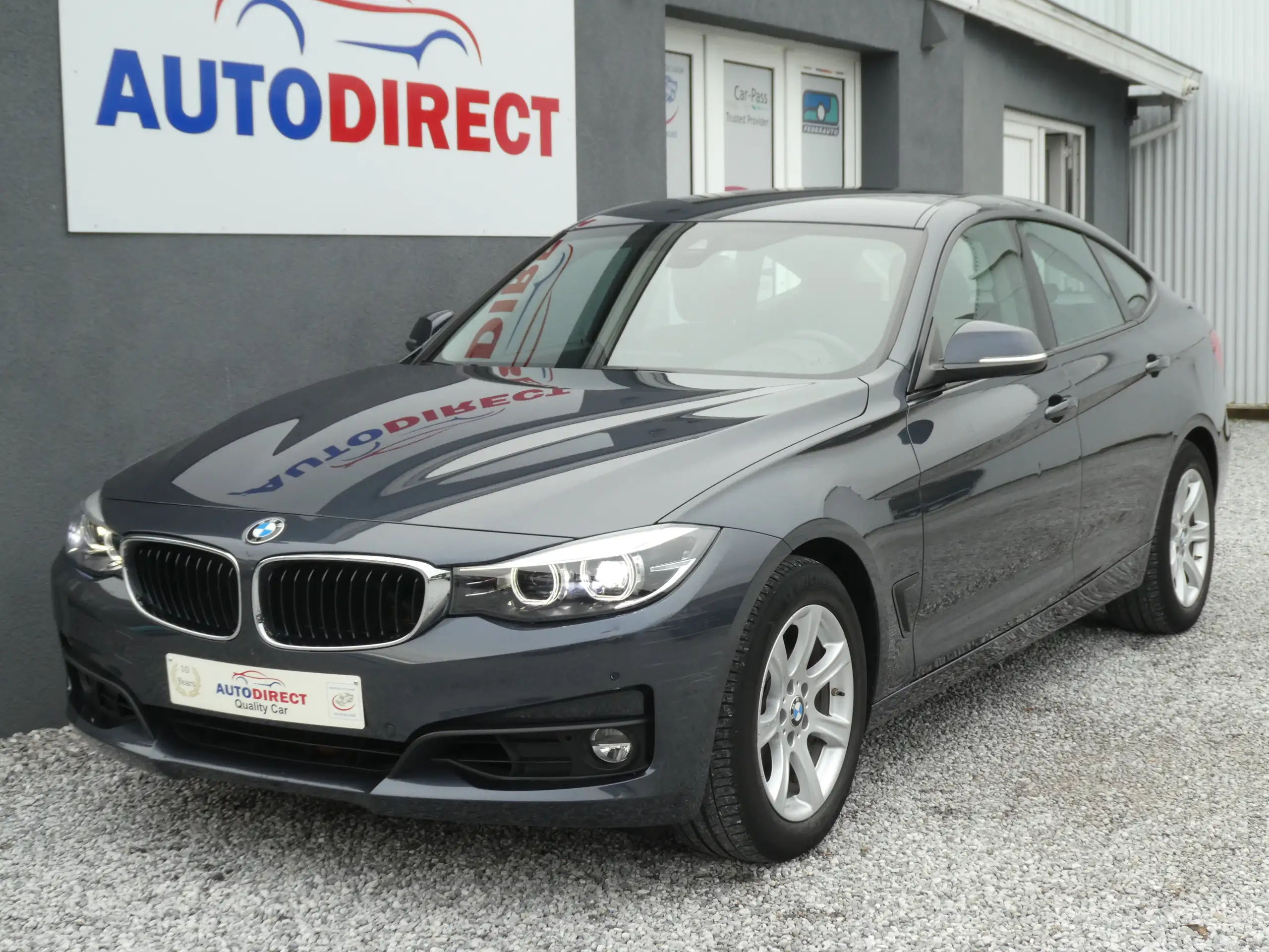 BMW 320 2019