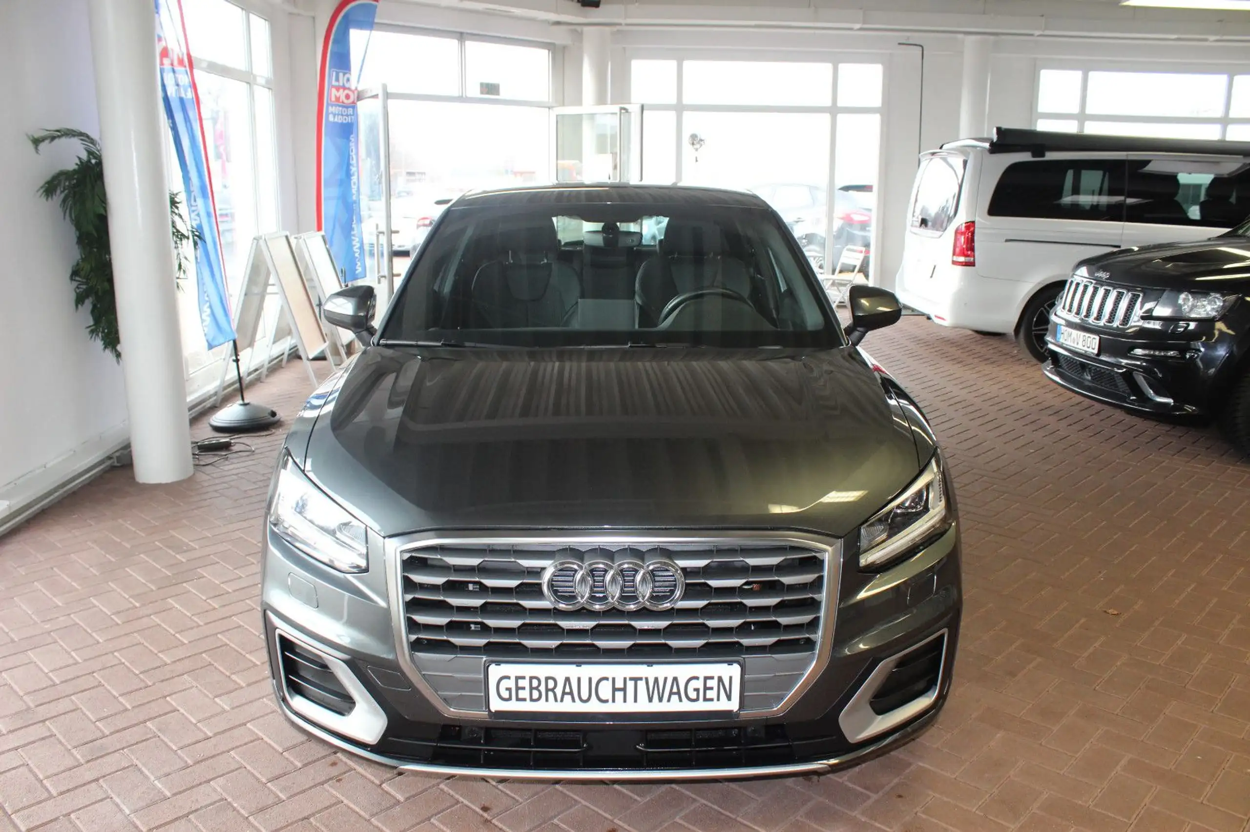 Audi - Q2