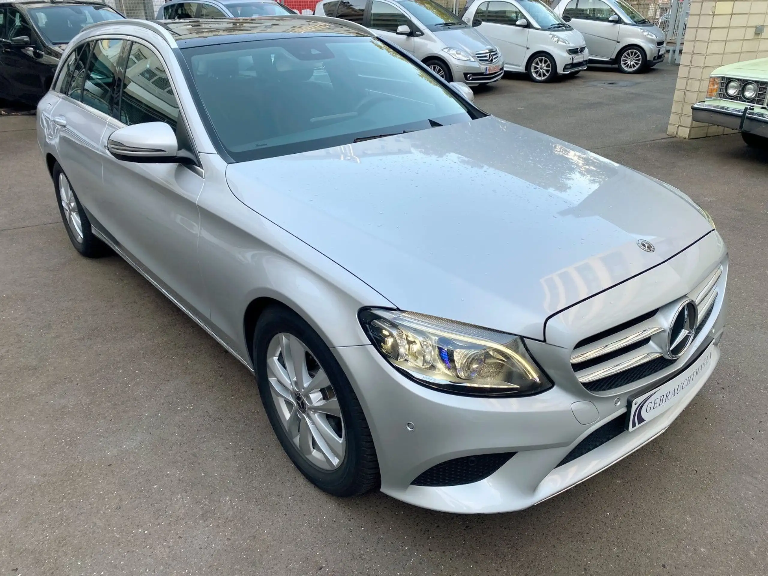 Mercedes-Benz - C 220