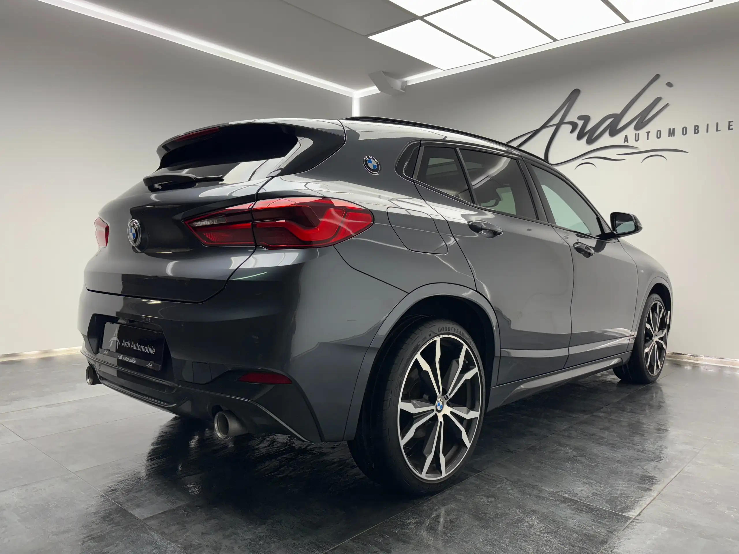 BMW - X2