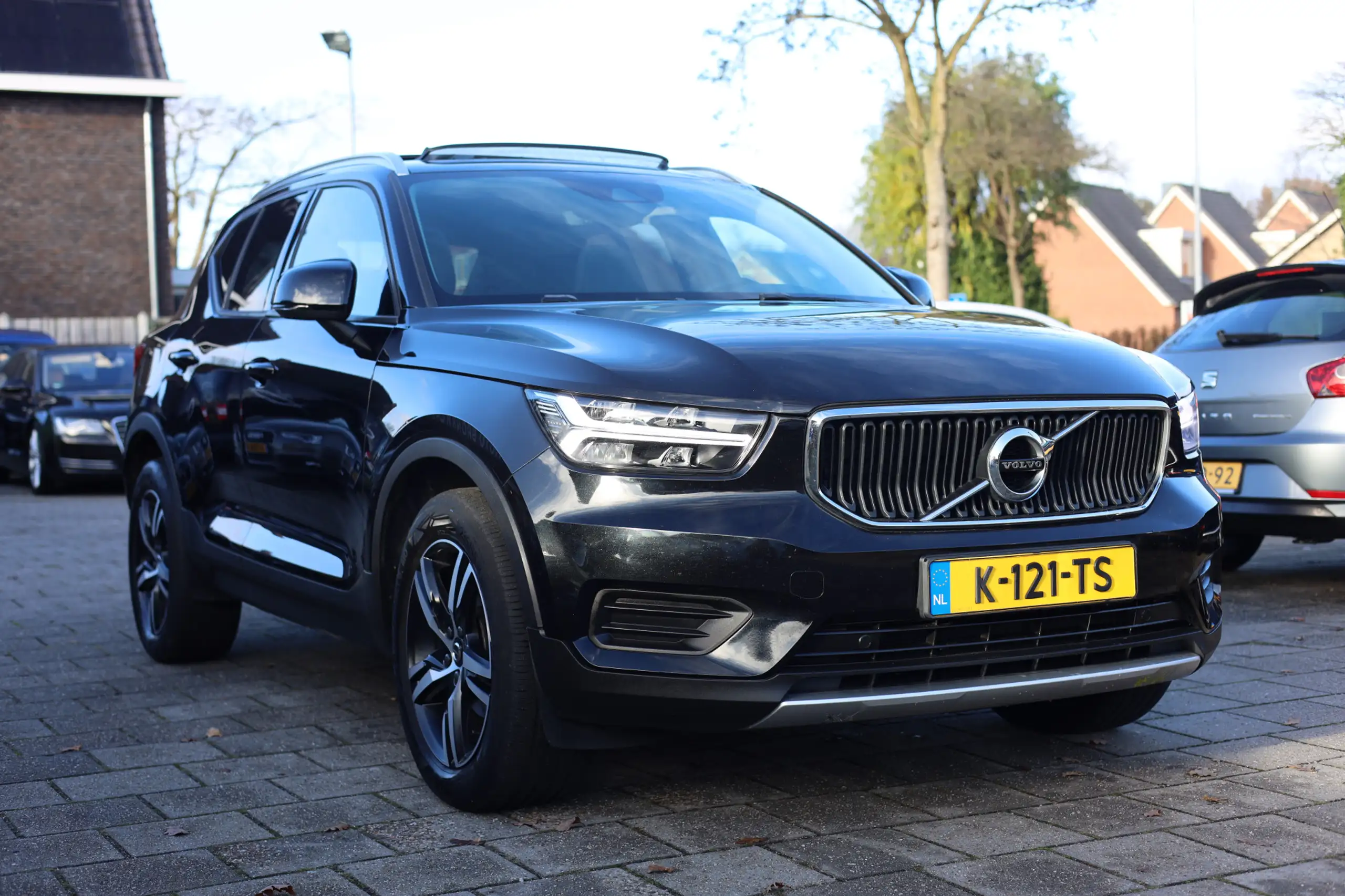 Volvo - XC40