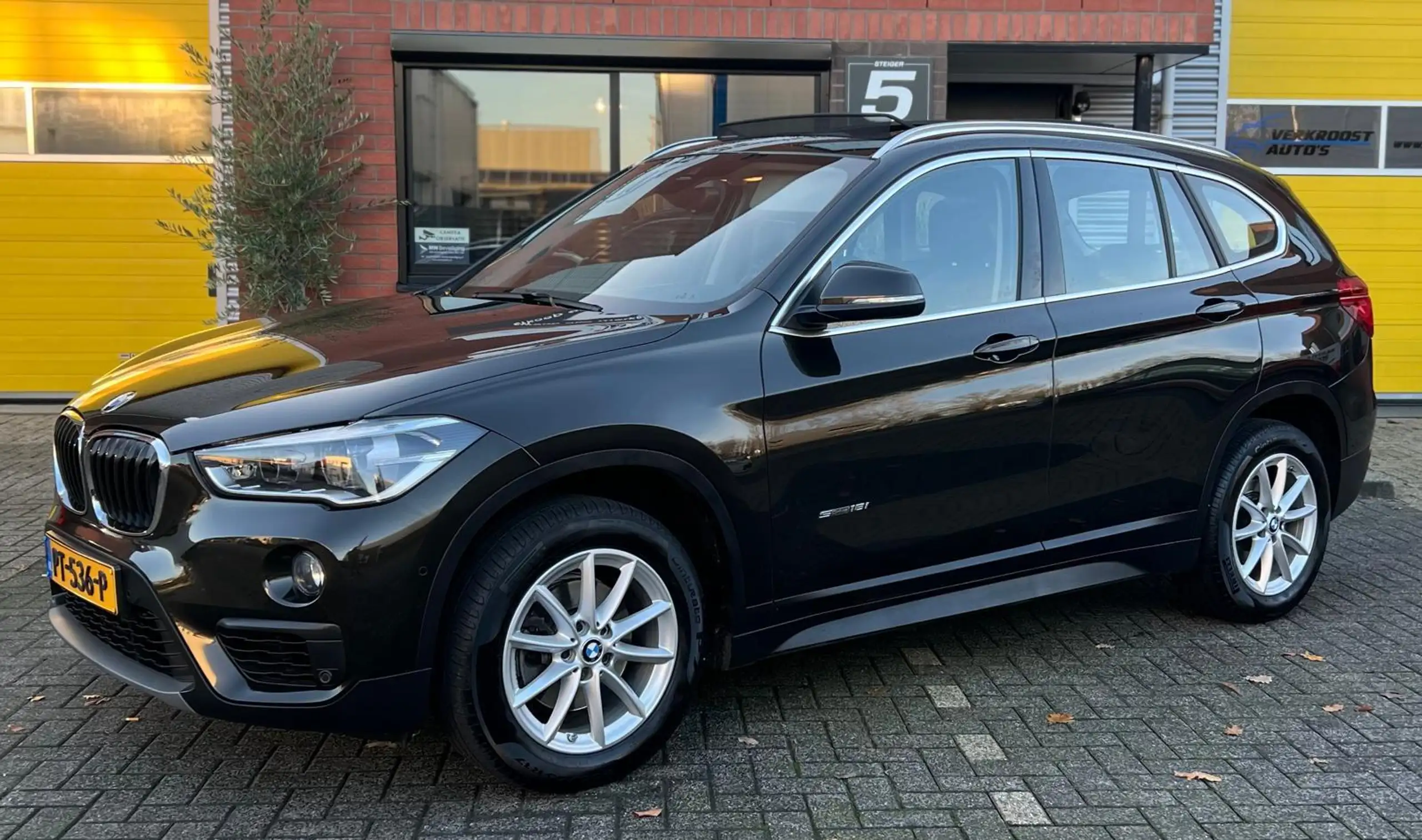 BMW - X1