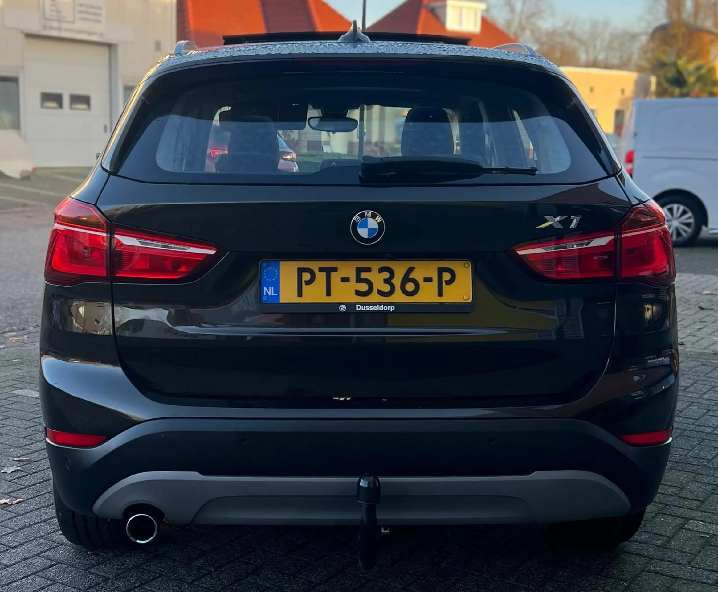 BMW - X1